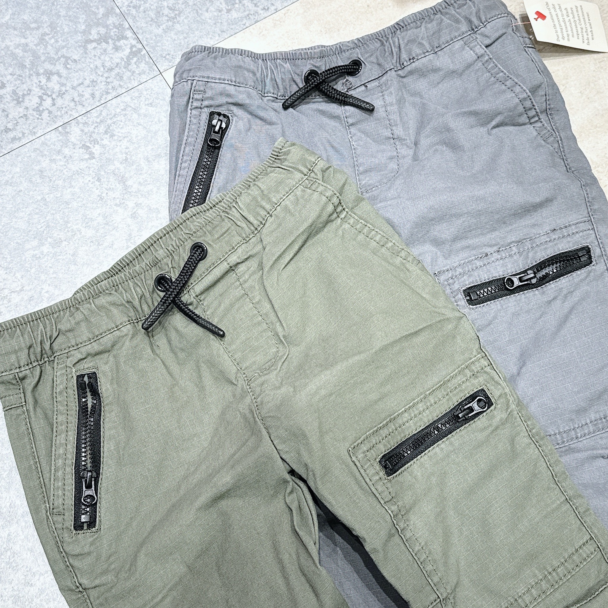 Quần jogger kaki Cat Jack túi khoá 2 màu ghi/rêu bé trai size 1-5y