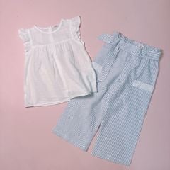 Bộ áo thô trắng hạt gạo + quần dài kẻ xanh bé gái size 3-8y