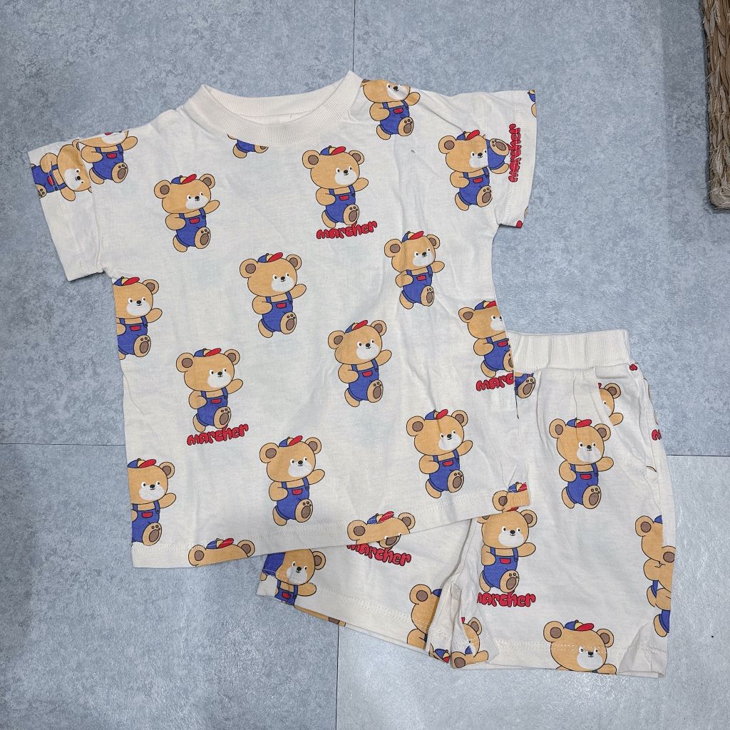 Bộ cotton Milkmile xuất Hàn màu be hoạ tiết gấu in tràn cho bé size 90-130