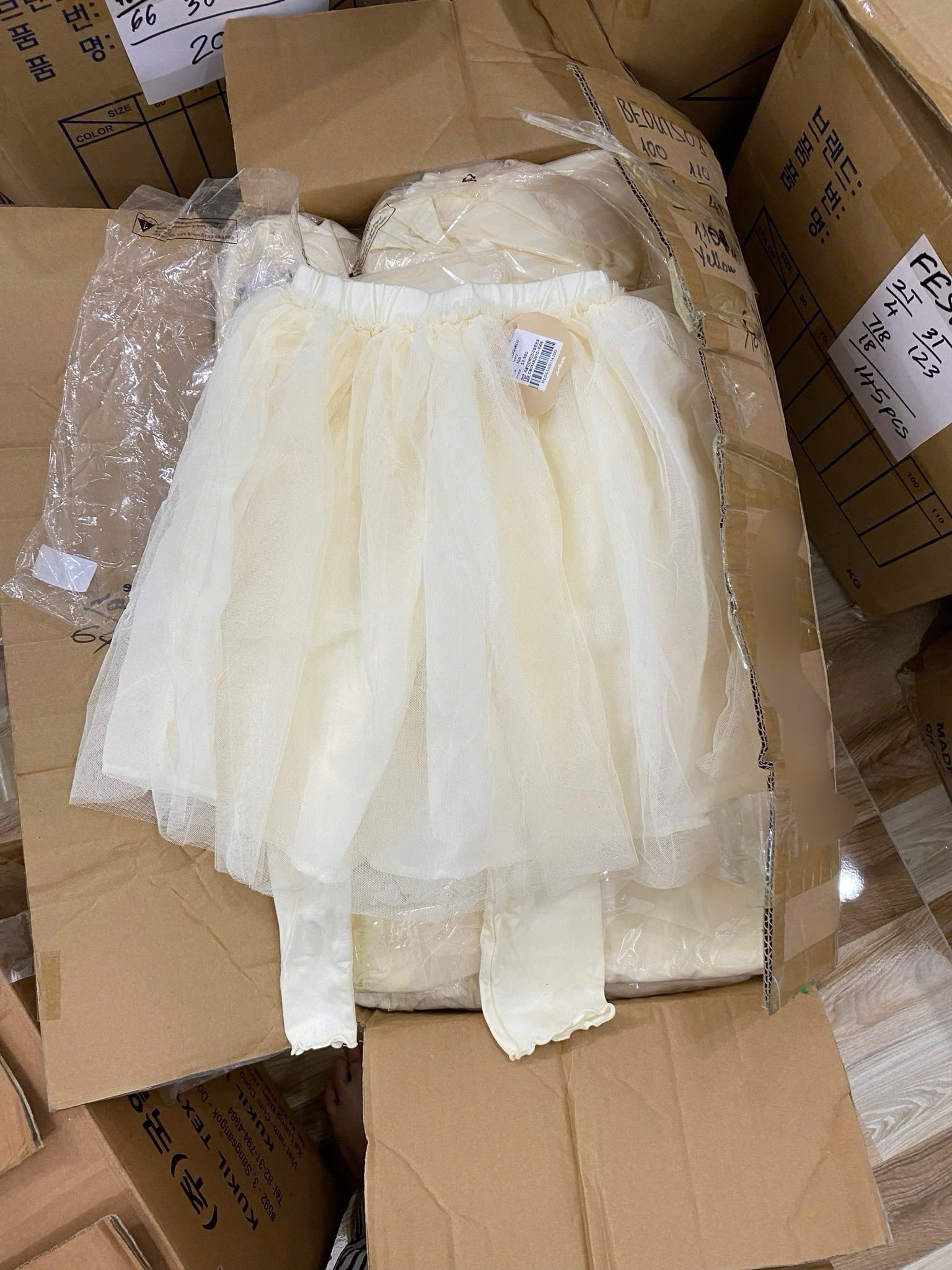 Quần váy Milk Mile xuất Hàn dư xịn màu kem size 90-130 (1 số thiếu hình thêu)