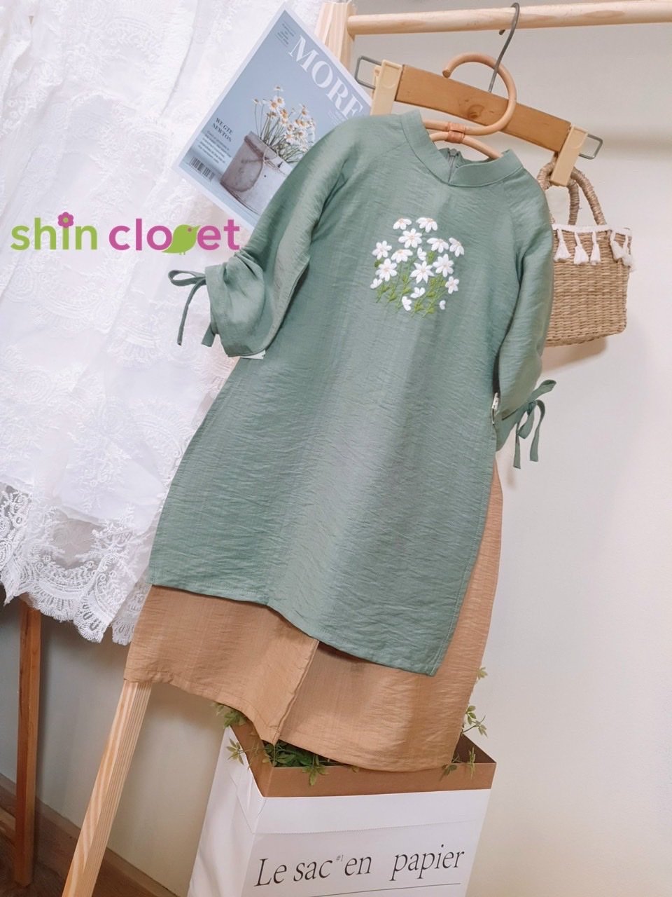 [1-5] Áo dài shin closet bé gái - linen thêu tay - xanh