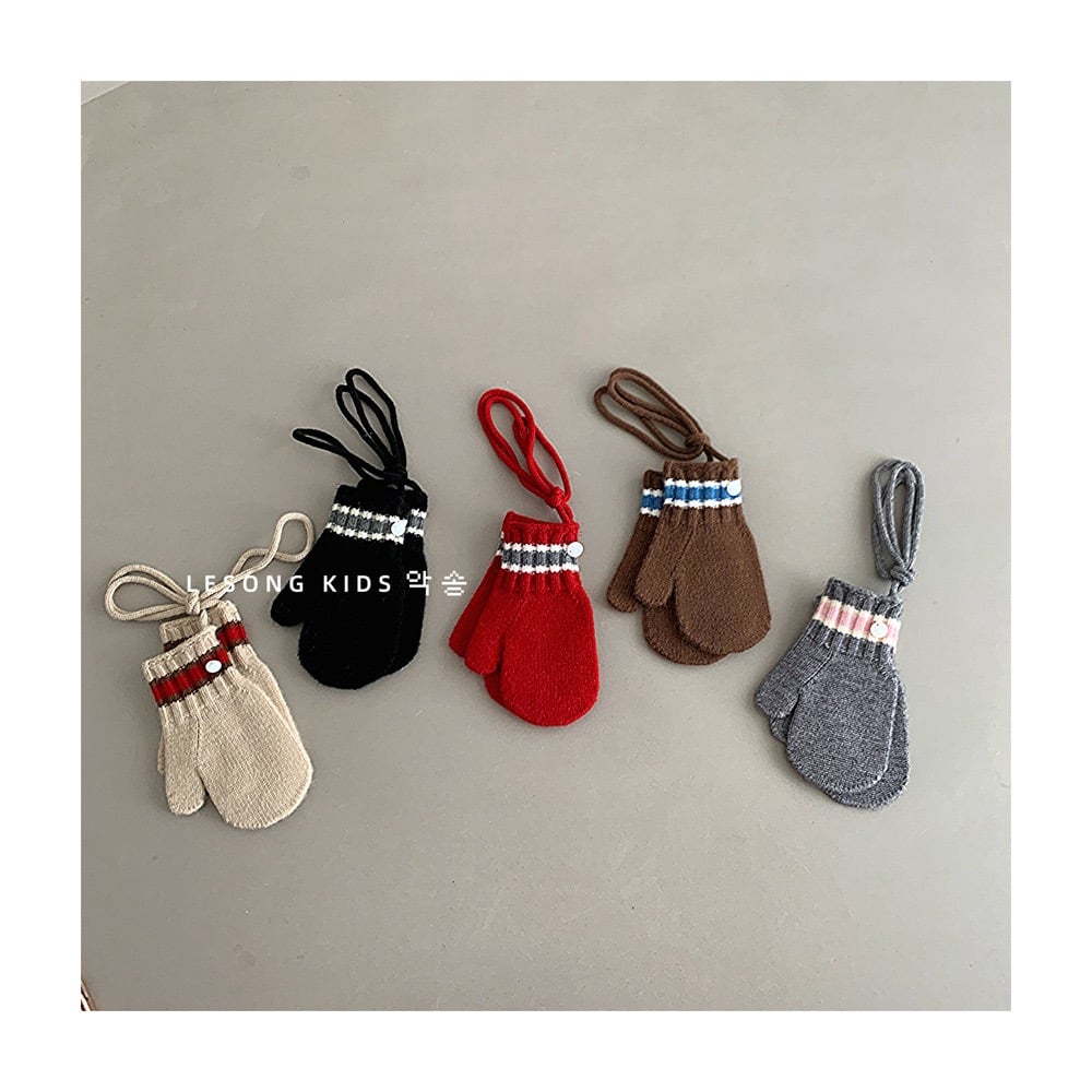 Găng tay chụp ngón trơn màu viền kẻ cho bé freesize 2-6y