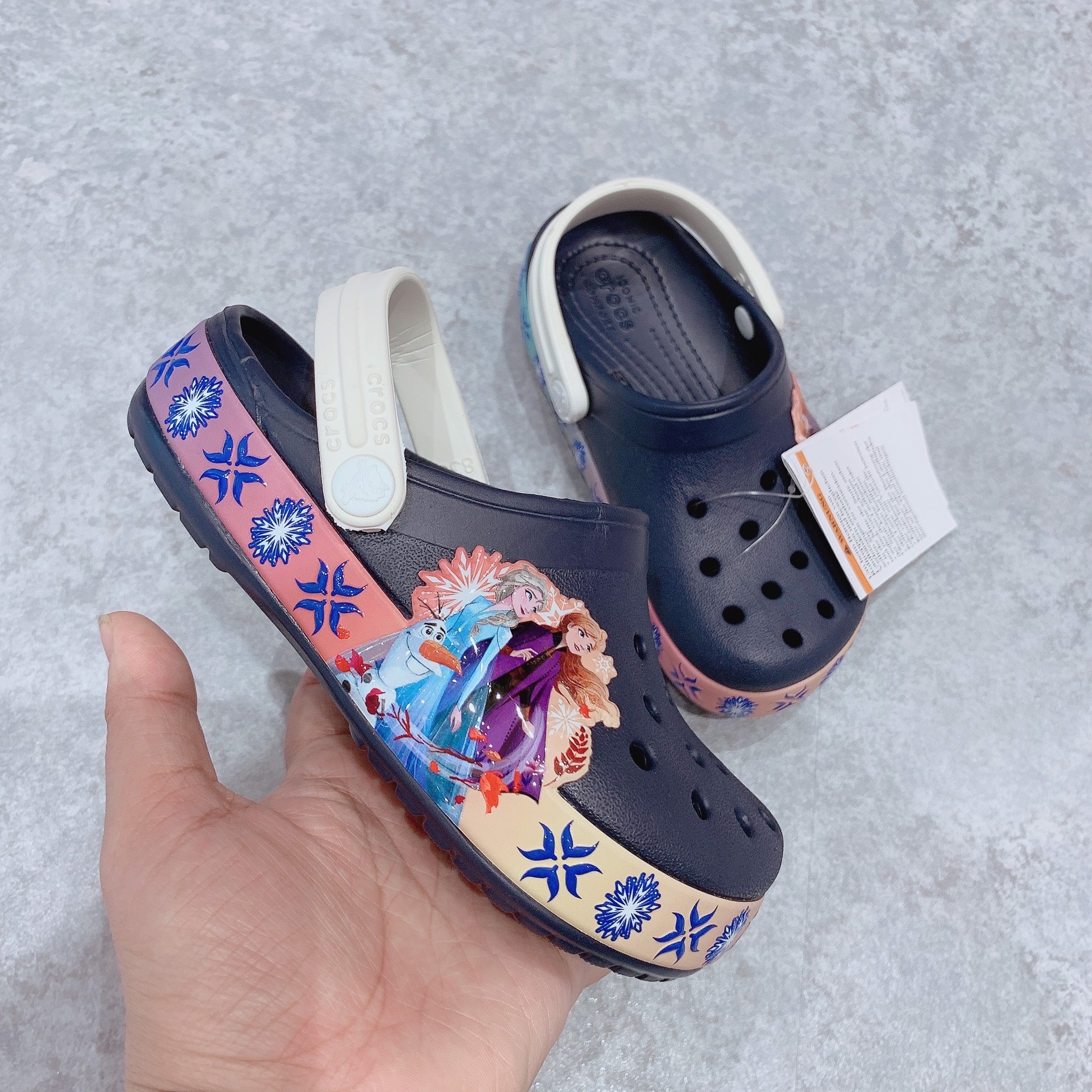 Crocs Elsa Anna màu navy BG