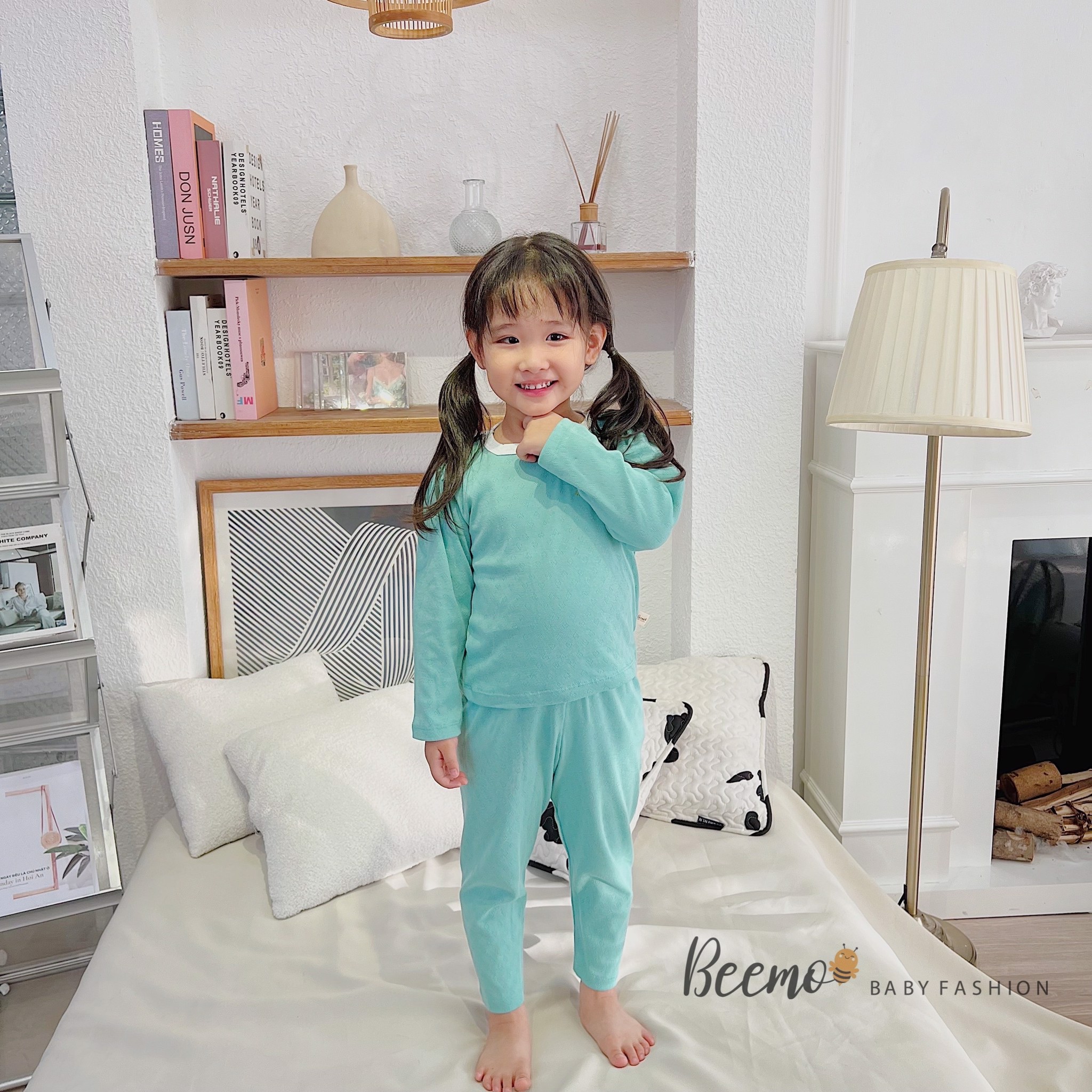 Bộ cotton dệt lỗ Beemo cổ vuông viền trắng 2 màu Xanh / Hồng BG