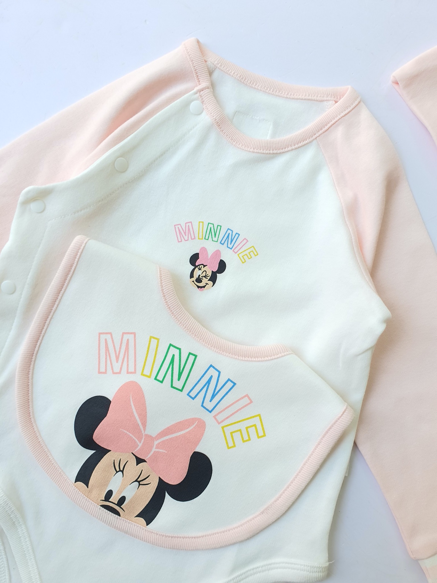 Set body chip + kèm yếm Agabang mickey / minnie trắng viền hồng/xanh size 80