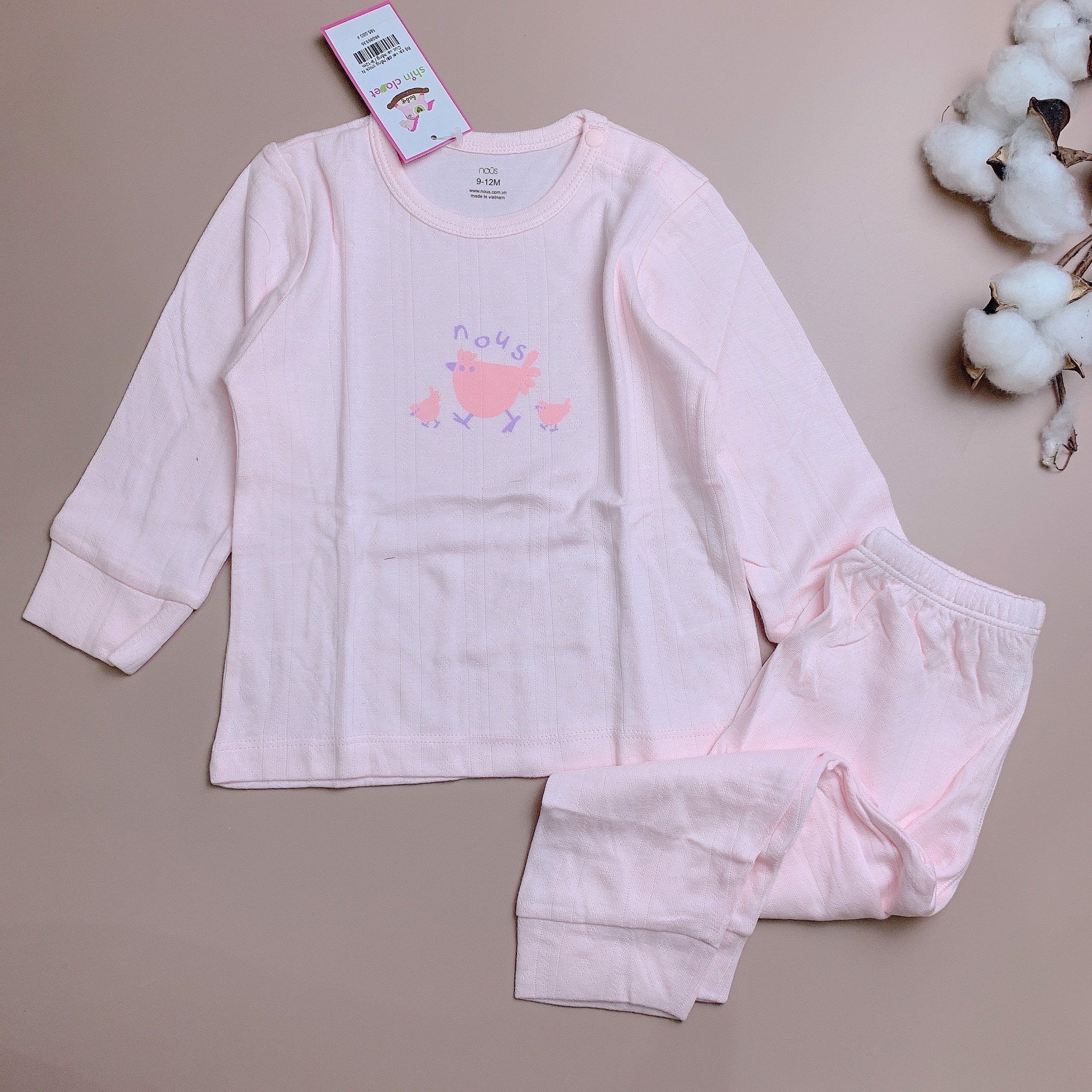 Bộ cài vai dài hồng chick Nous