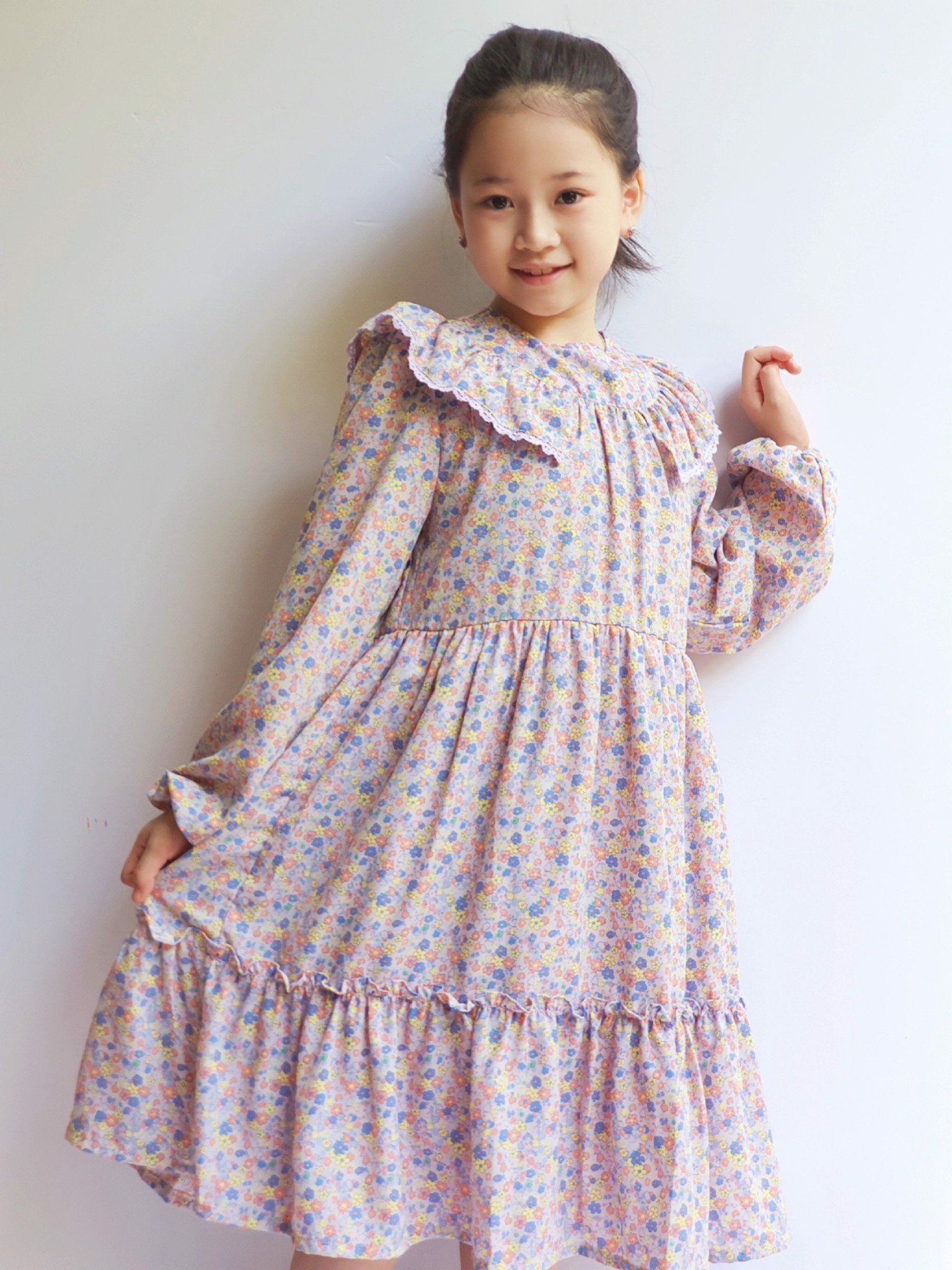 Váy chiffon Curlysue màu tím hoa nhí sắc màu bèo vai ngực