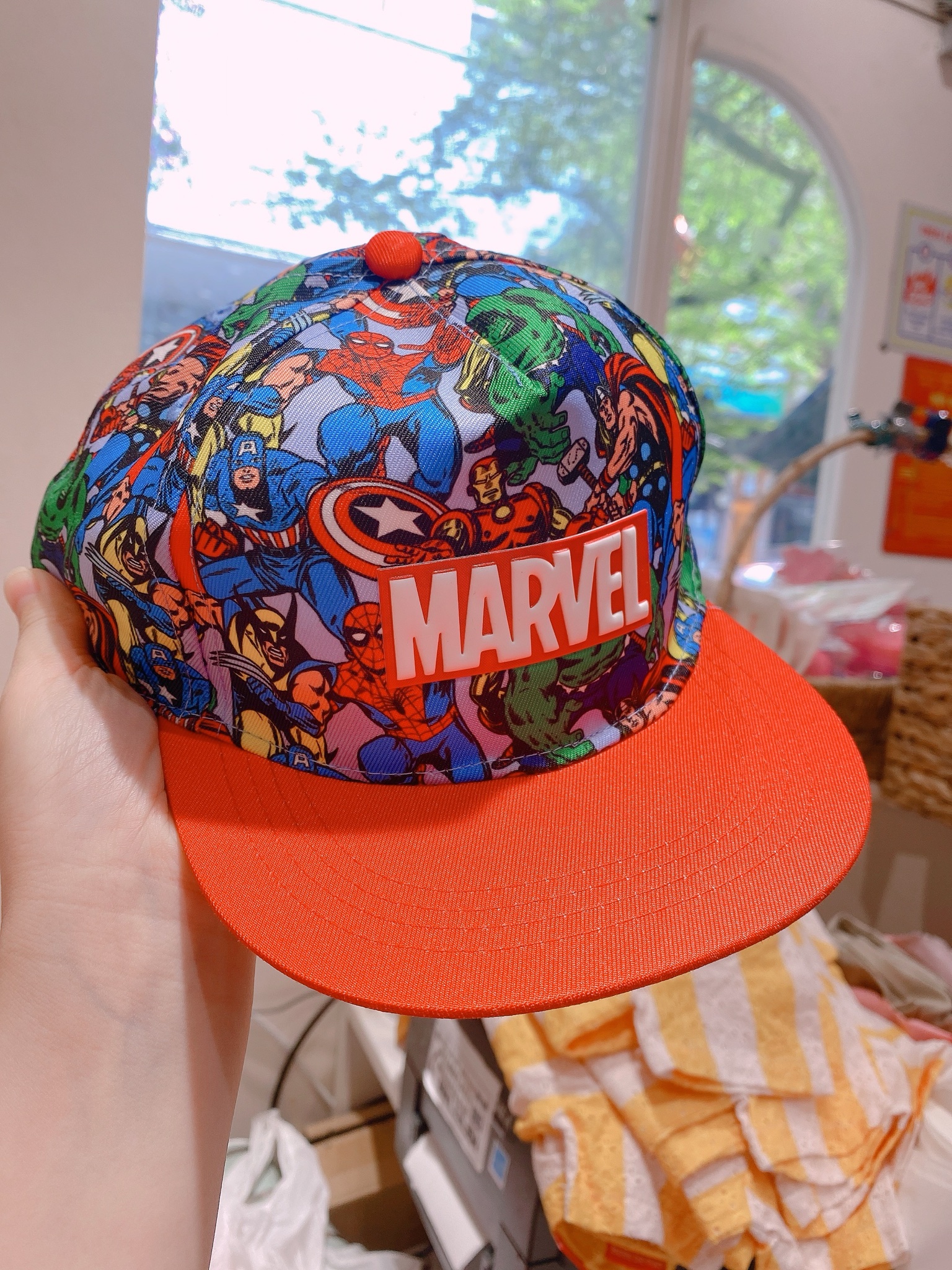 Mũ lưỡi trai HM Marvel in tràn vành đỏ size size 1-4y