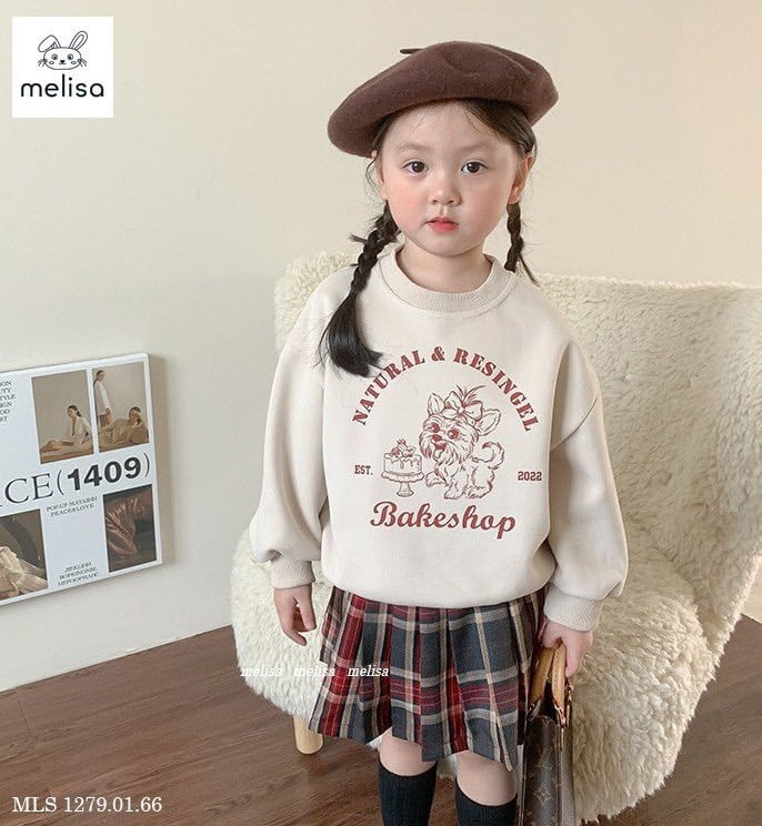 Bộ Melisa áo da cá đen tuần lộc / be cún  - chân váy kaki liền quần kẻ đỏ size 2 - 12y