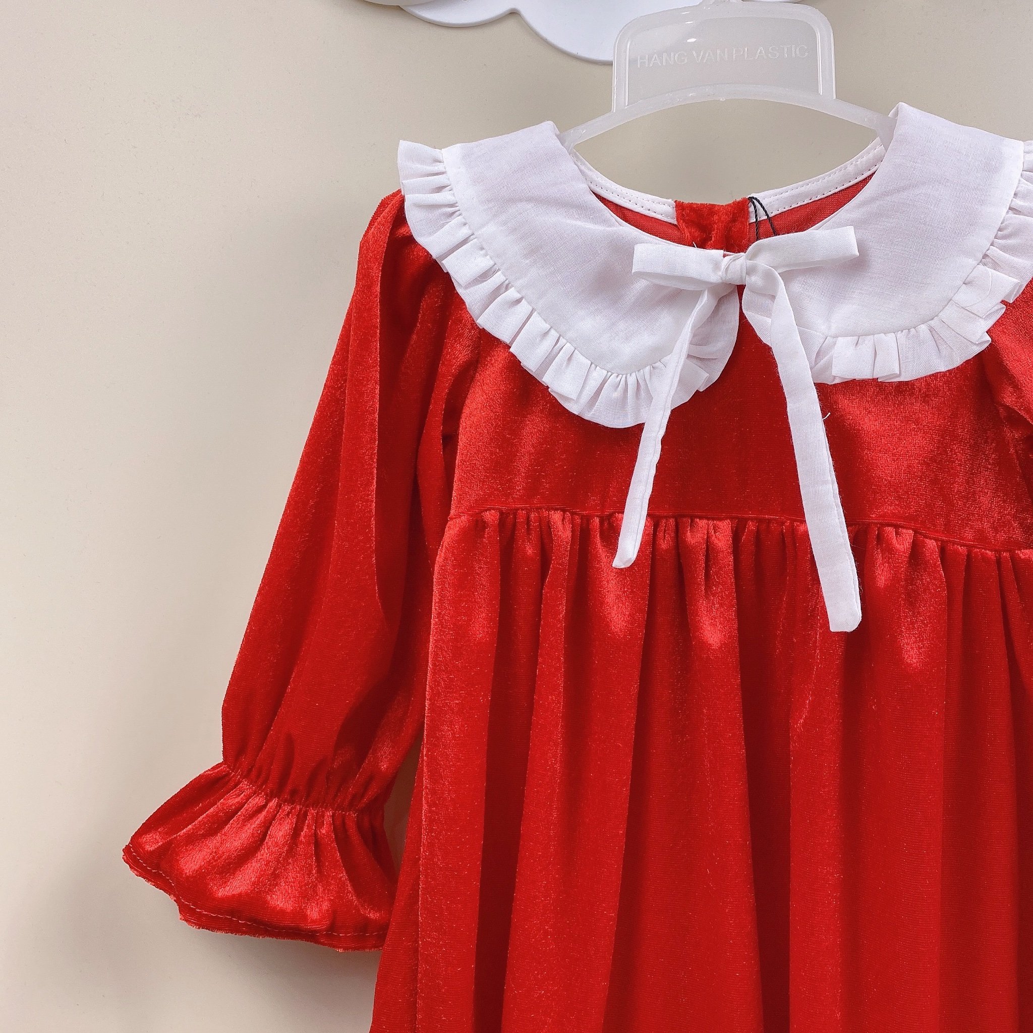 Váy Lennco nhung đỏ phối cổ sen bèo trắng size 12m - 10y