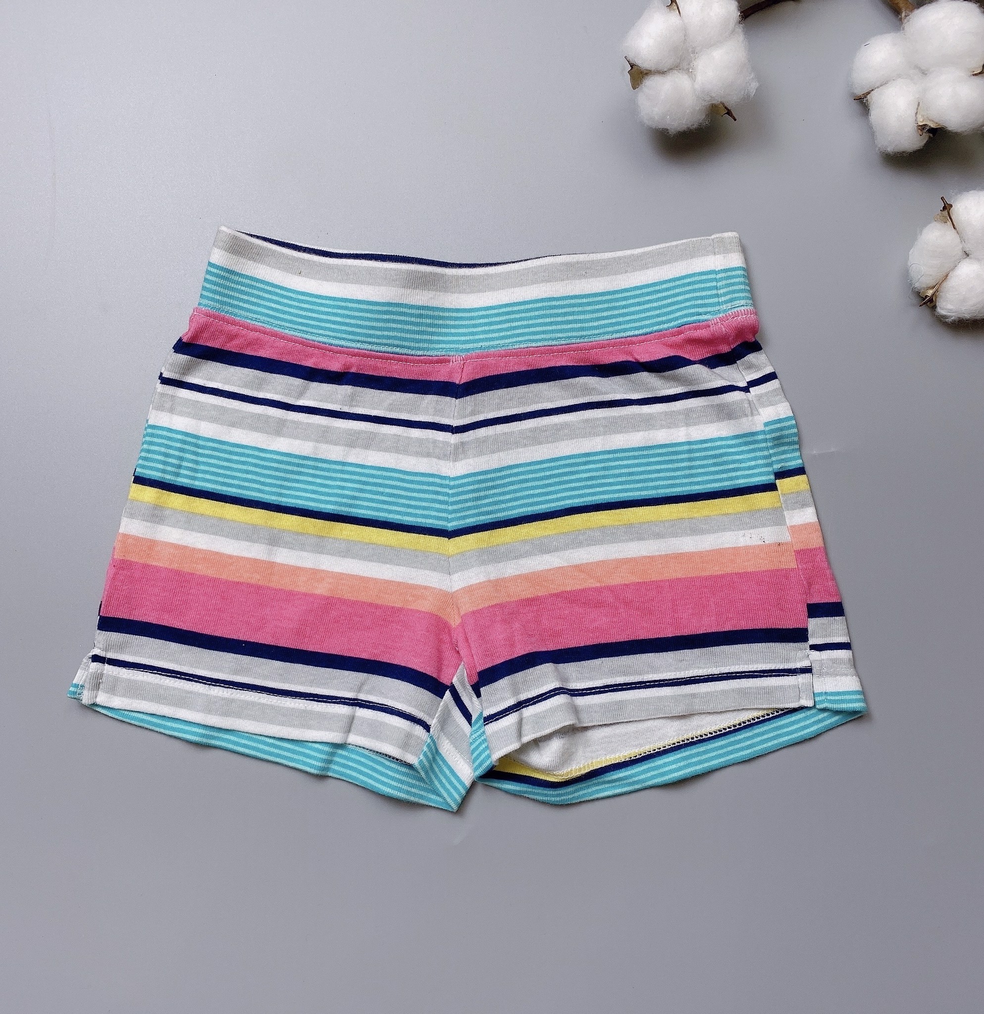 [30%] Quần đùi cotton Gymboree kẻ ngang sắc màu