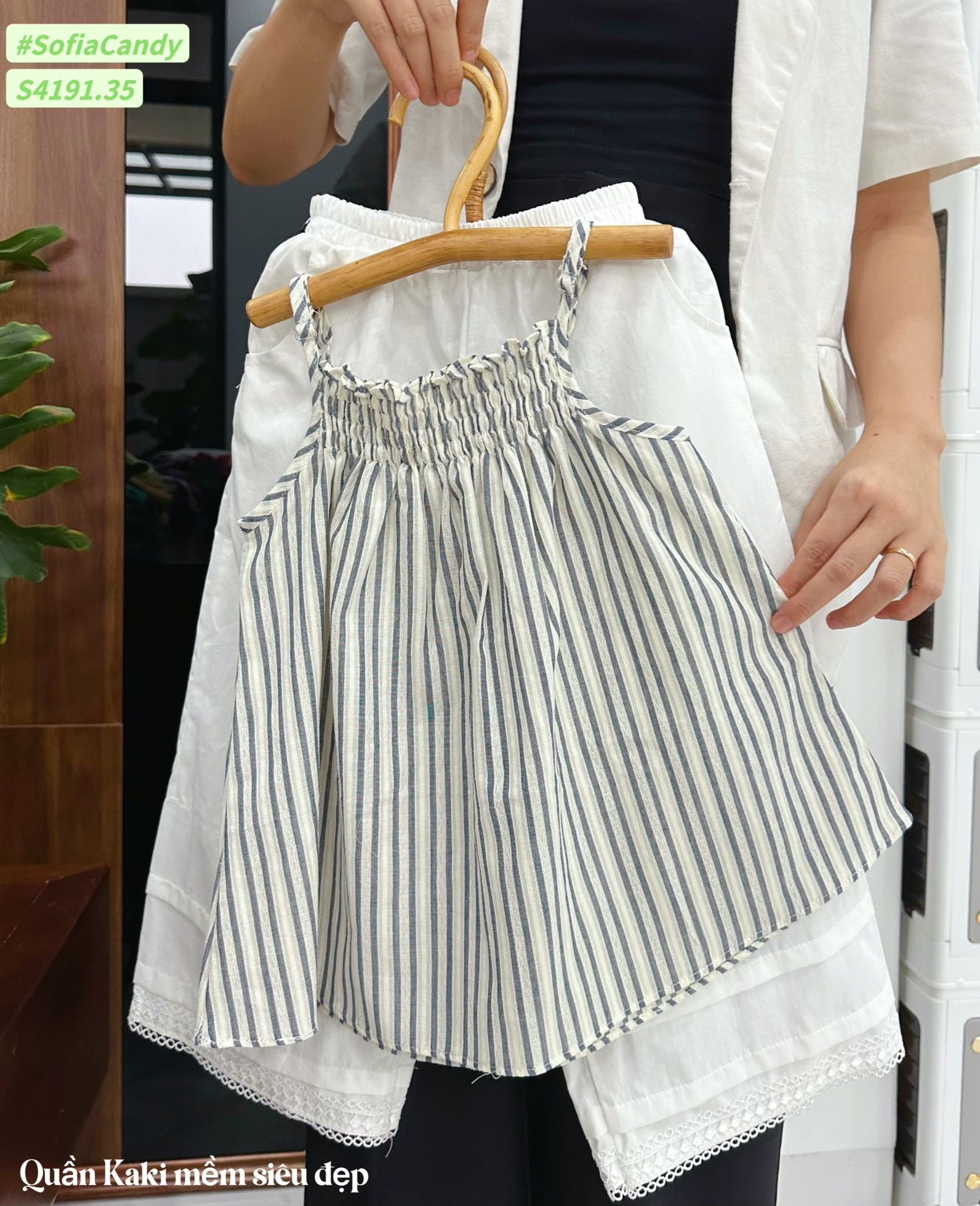 S4191 - Set bộ Sofia Candy áo 2 dây kẻ phối quần kaki trắng BG size 1-10y