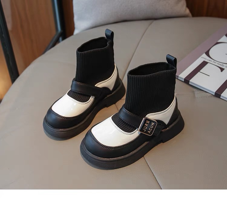 MQ - A31 - Boot cổ chun 2 màu đen / trắng size 26 - 36