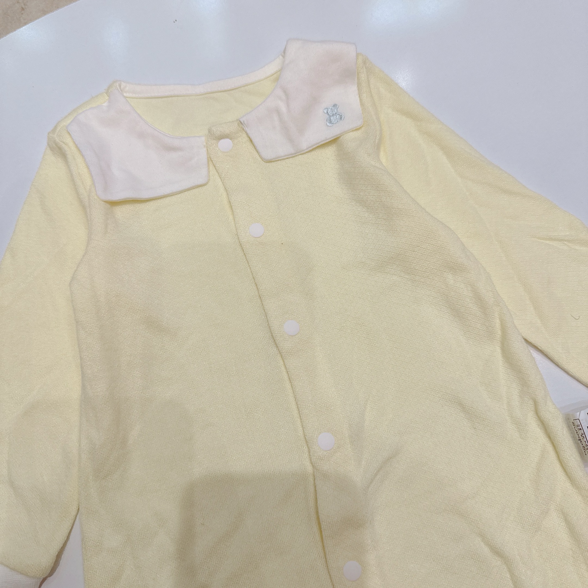 Body dài Agabang cổ trắng thêu gấu bé gái size 80