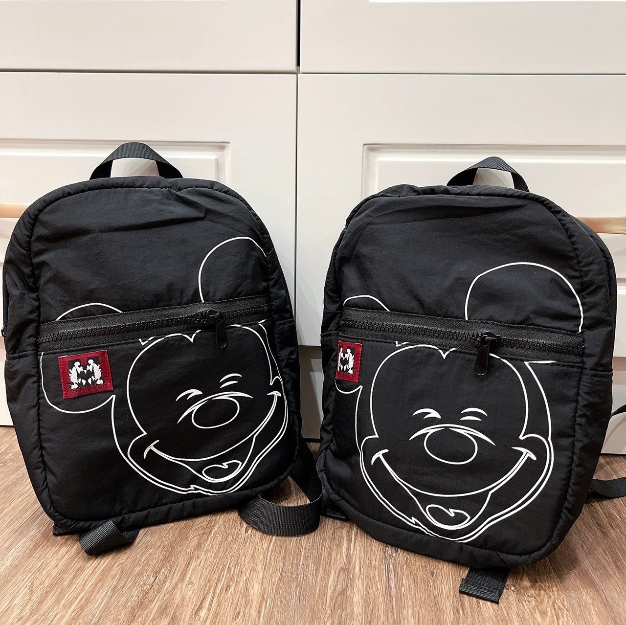 Balo vải dù màu đen Mickey