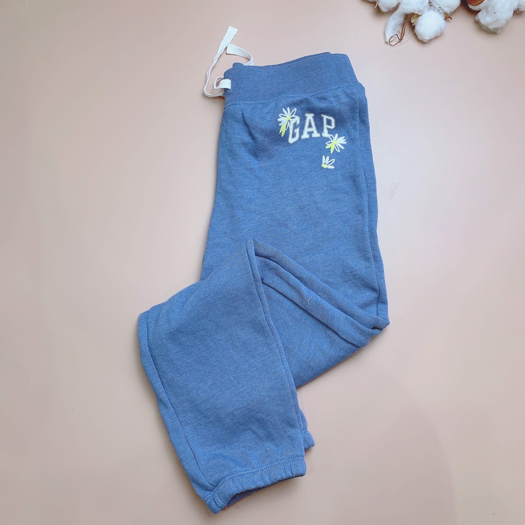 Quần jogger da cá GapKids - màu xanh coban đậm