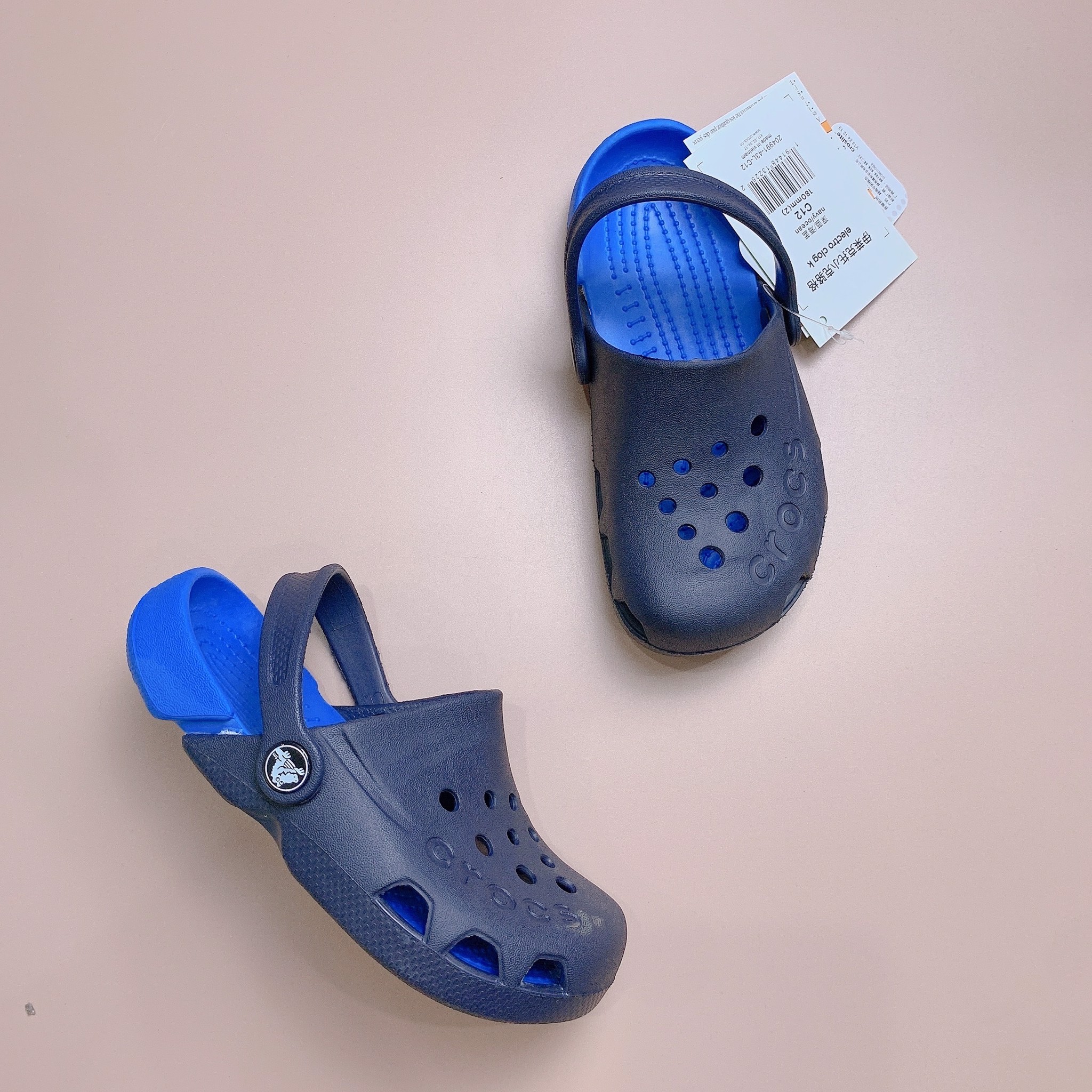 Sục Crocs trơn phối màu - navy blue