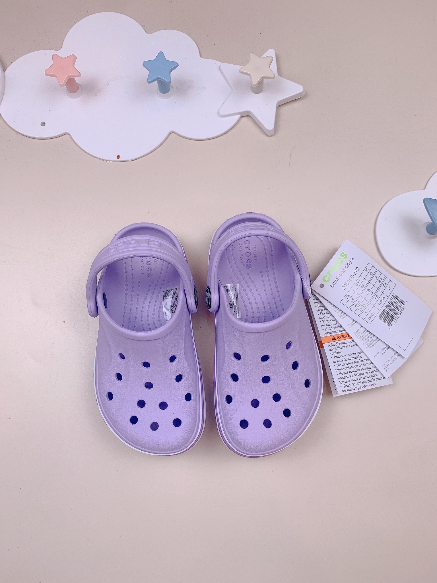 Sục Crocs Baya màu tím viền trắng BG