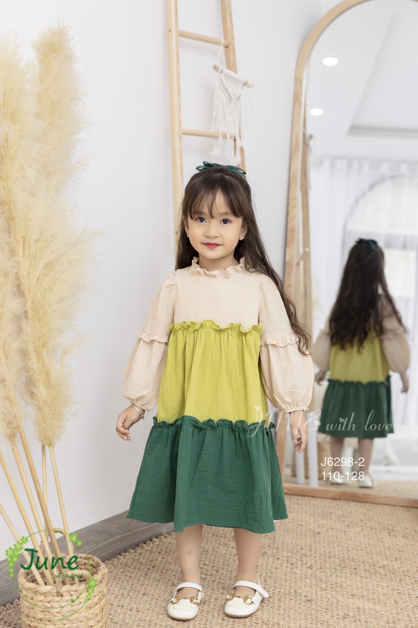 Váy thô đũi June with love dài tay phối tầng 3 màu cổ bèo