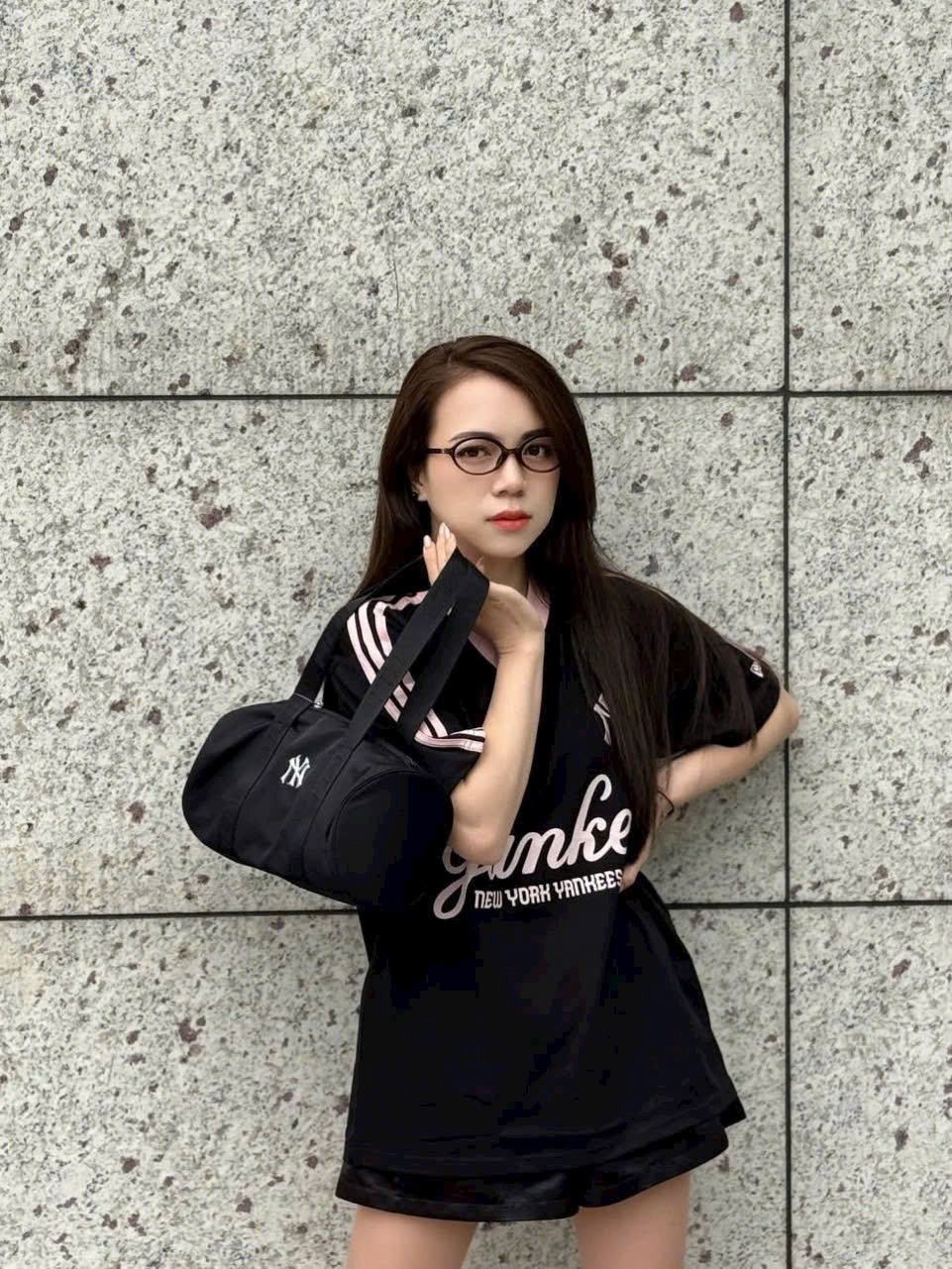 Áo cotton New Era sọc vai 2 màu trắng/đen cho người lớn size S-XL