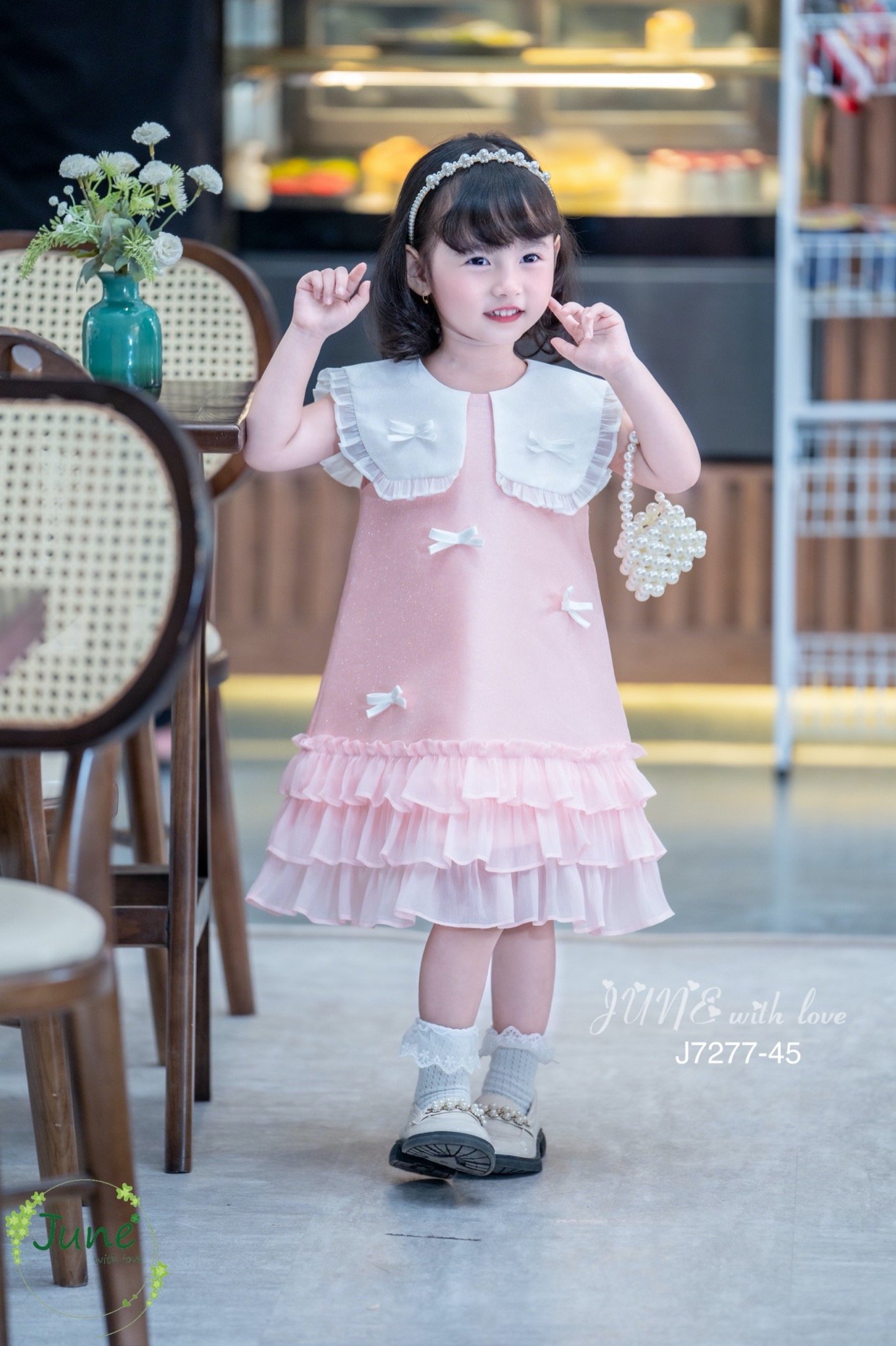 Váy dự tiệc sát nách June màu hồng cam đào nhũ phối cổ trắng đính nơ size 1 - 10y