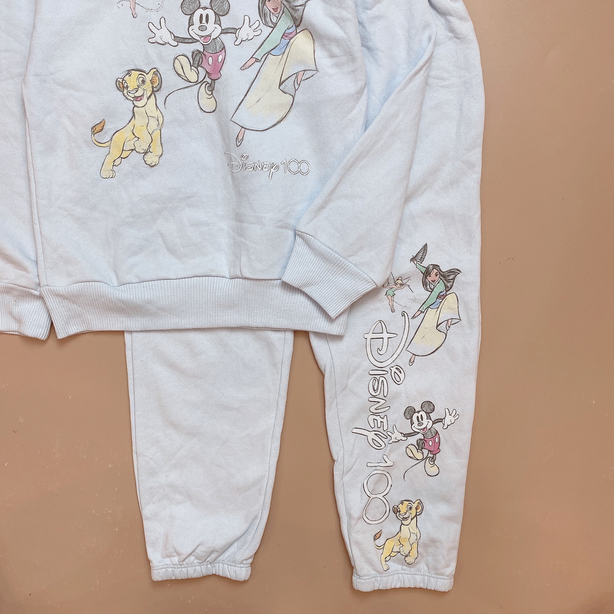 Bộ nỉ bông Disney màu xanh nhạt mickey va những người bạn size 5 - 16y