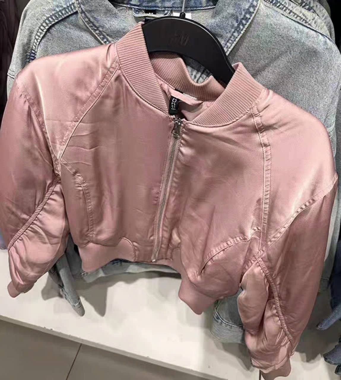 Áo khoác bomber phao HM màu hồng satin cho mẹ size XXS - XL