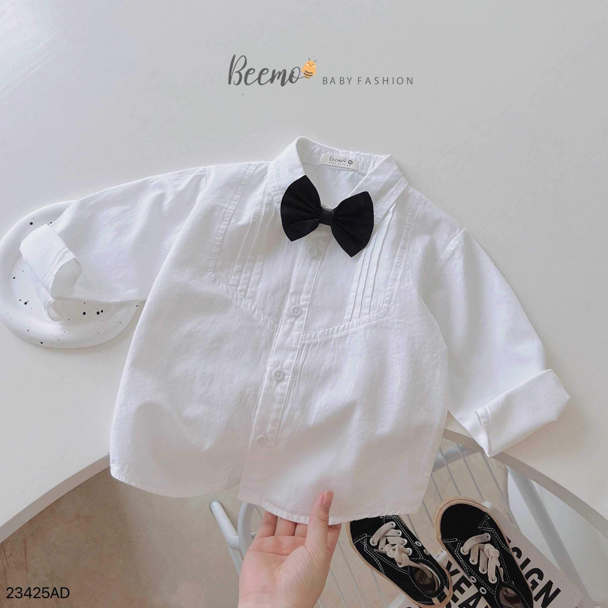 Áo sơ mi trắng cổ đức Beemo xếp li ngực ( kèm nơ ) size 80 - 130