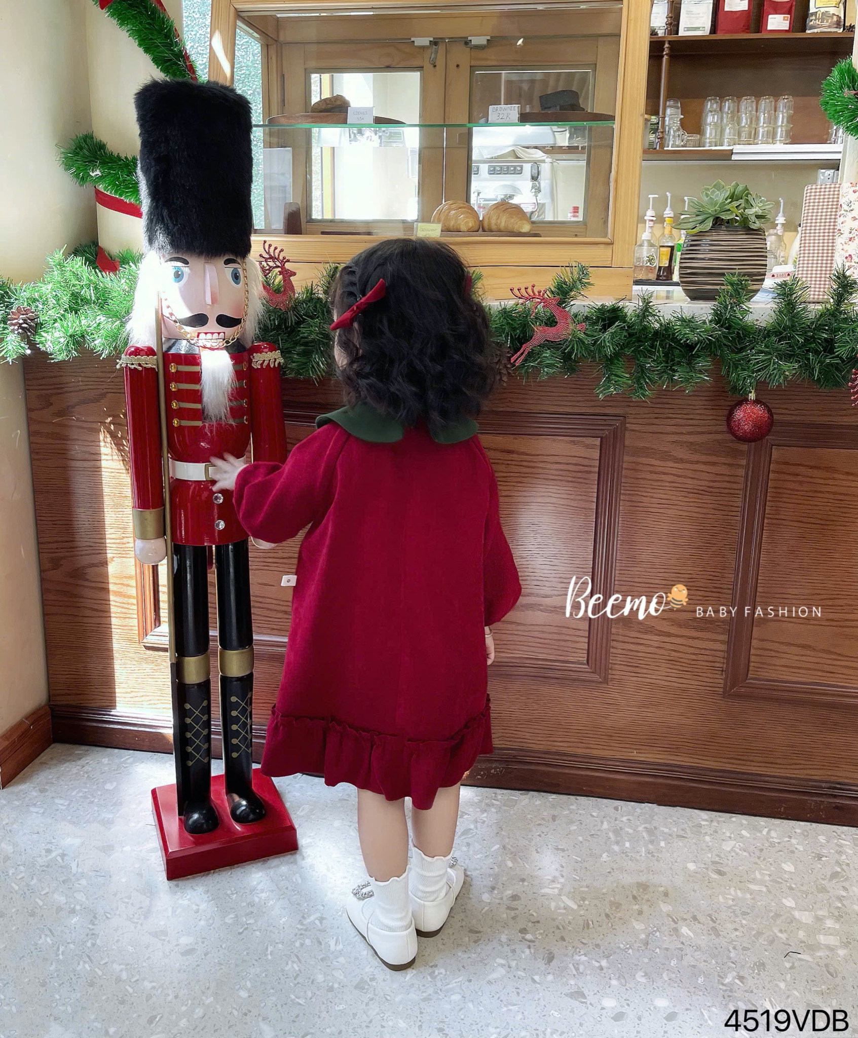 Váy nhung Beemo Noel cố thêu 2 màu đỏ xanh cho bé gái size 80-130
