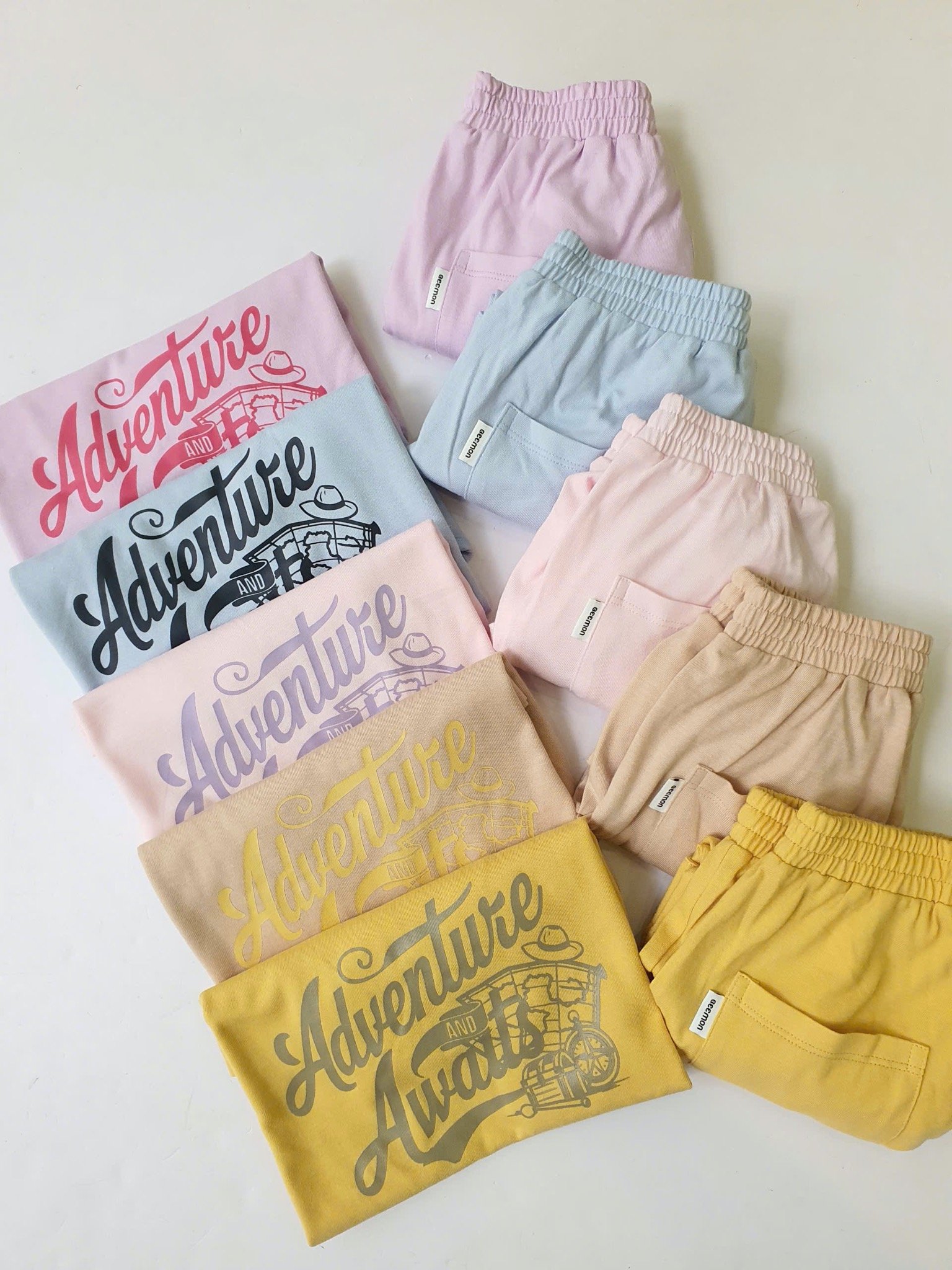 Bộ cotton Bee Mon Adventure nhiều màu cho bé size 120-160