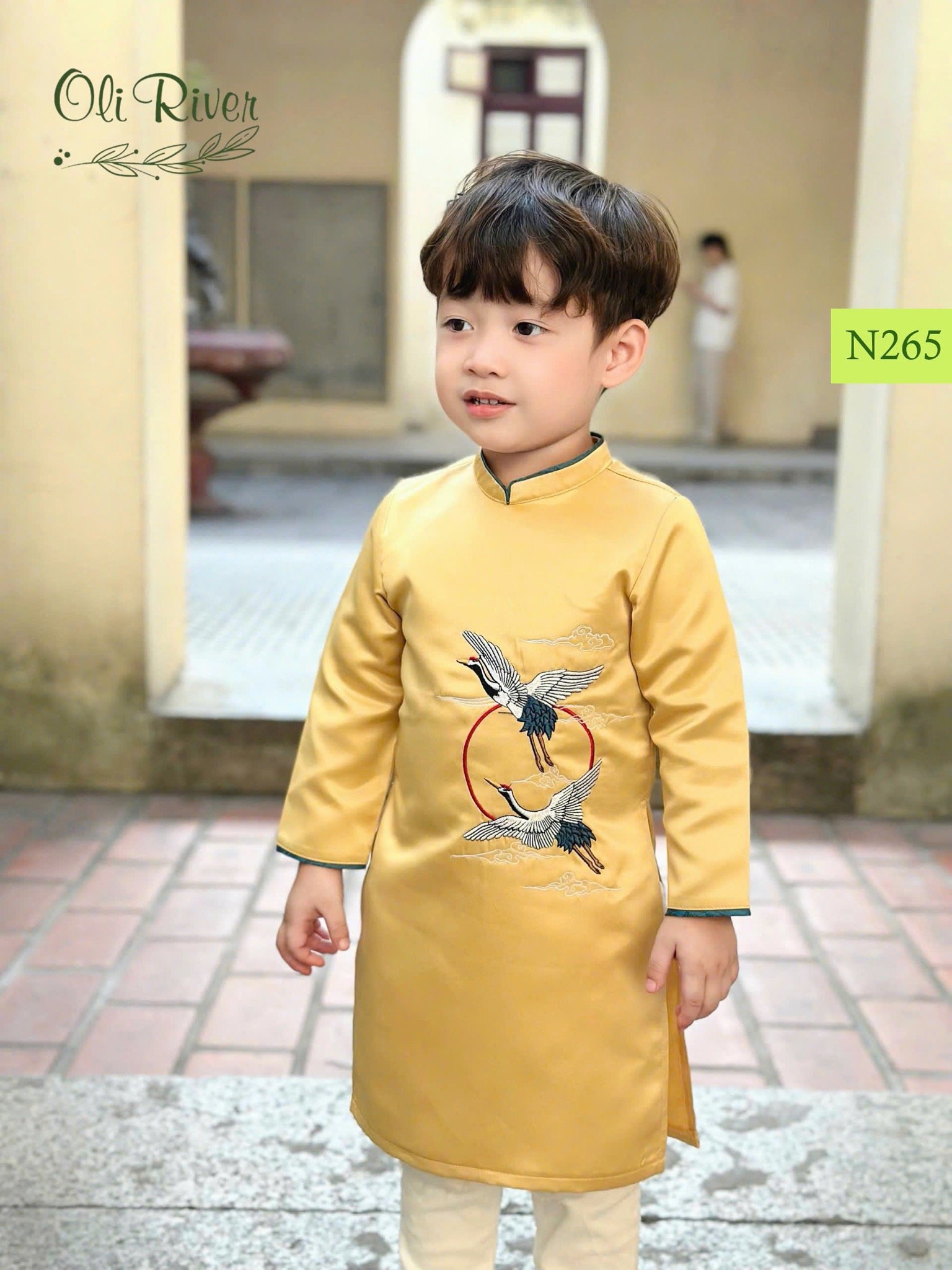 Áo dài Oli River 2 màu đỏ/ vàng phối gấm thêu hạc bé trai size 2-15y (không kèm quần)