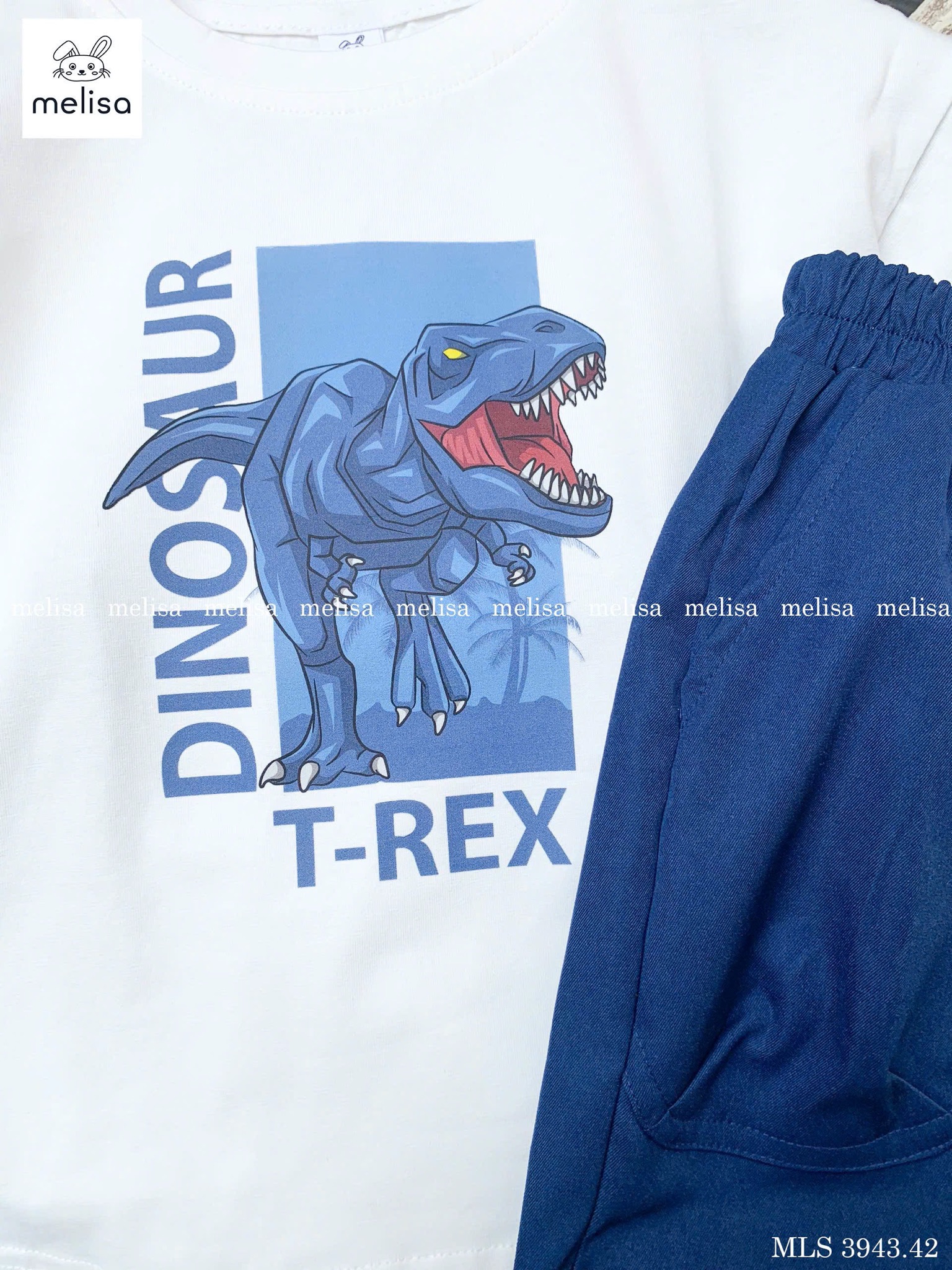 MLS 3943 - Bộ Melisa áo trắng khủng long T-rex + quần short xanh bé trai size 6-12y
