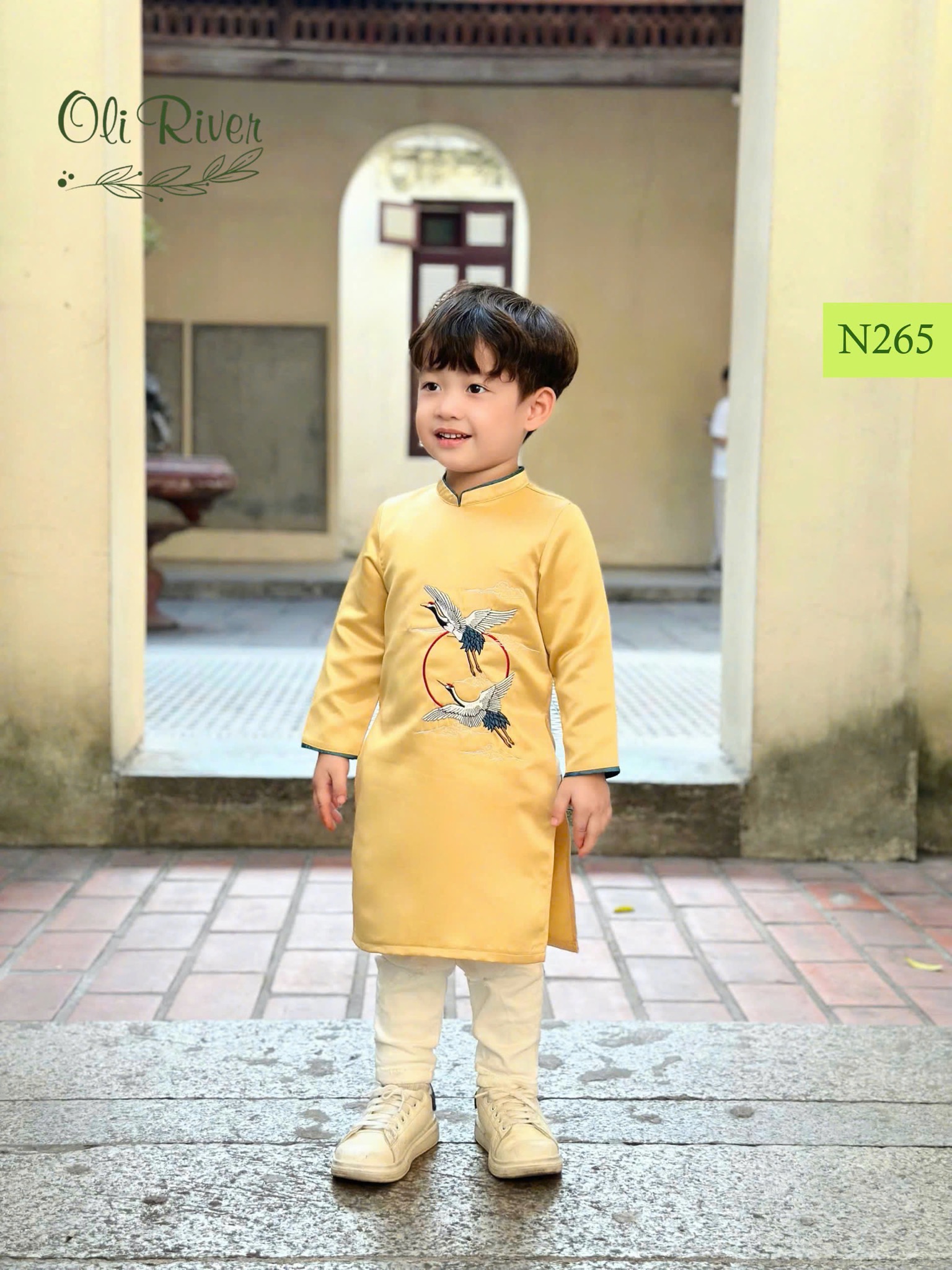 Áo dài Oli River 2 màu đỏ/ vàng phối gấm thêu hạc bé trai size 2-15y (không kèm quần)