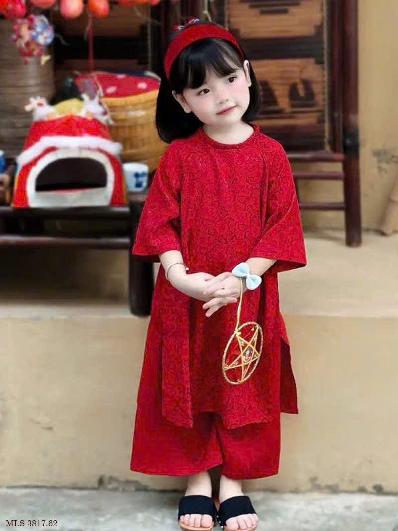 MLS 3817 - Set áo dài gấm đỏ mợ ba hoạ tiết vân chìm bé gái size 2-12y