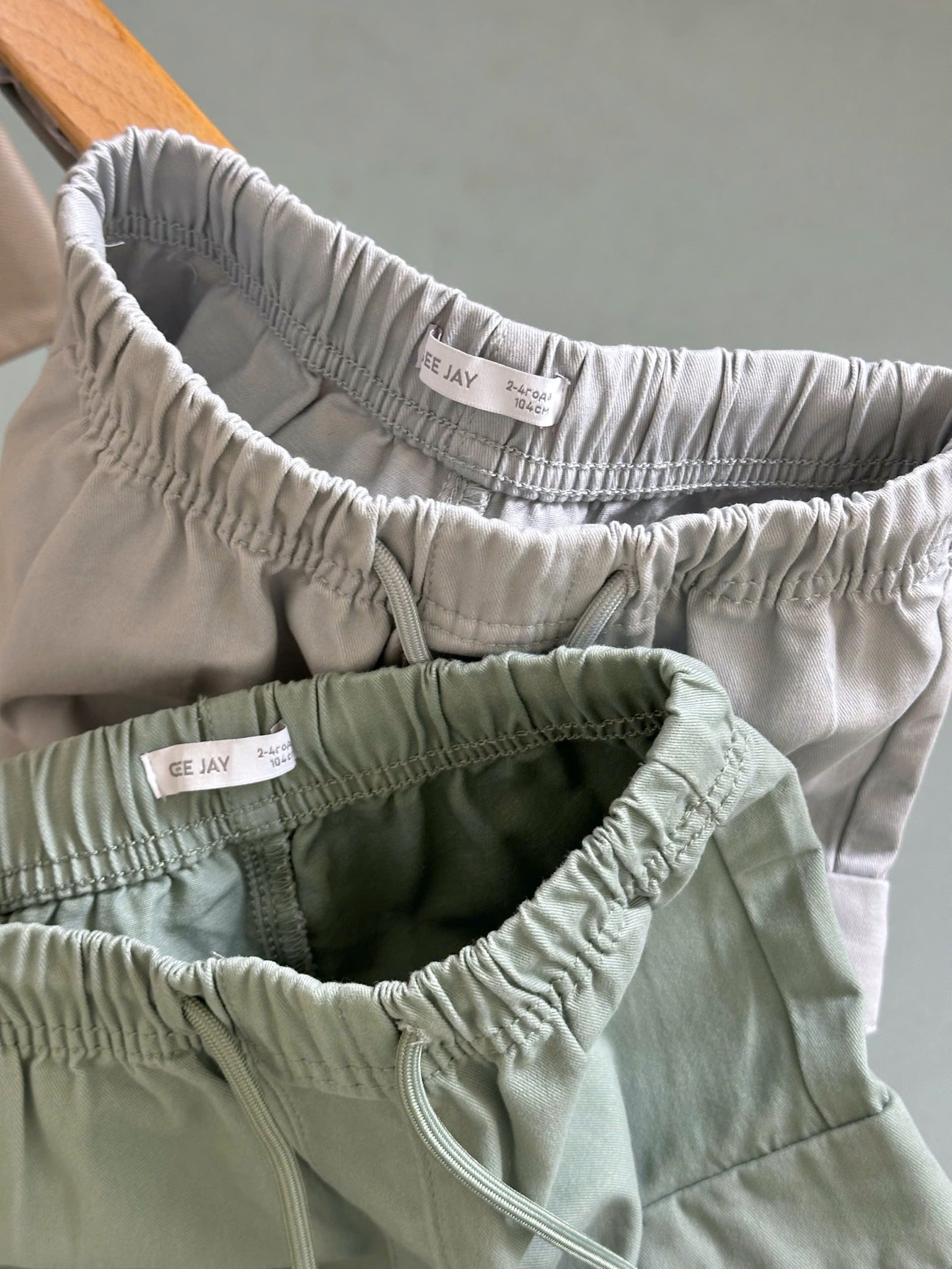 Quần short kaki mềm túi hộp GGJJ dư xịn cho bé trai 2 màu size 2-8y