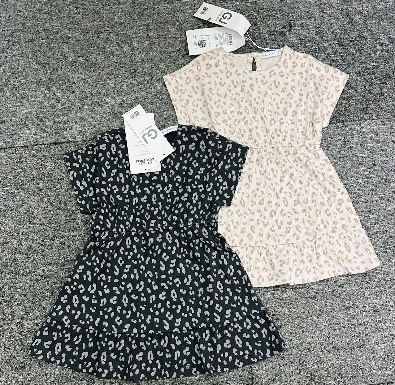 Váy thun da báo GGJJ dư xịn 2 màu be hồng, ghi bé gái size 2-8y