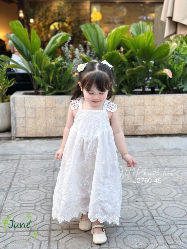 J2760 - Váy June With Love màu trắng ren chéo lưng bé gái size 1-10y