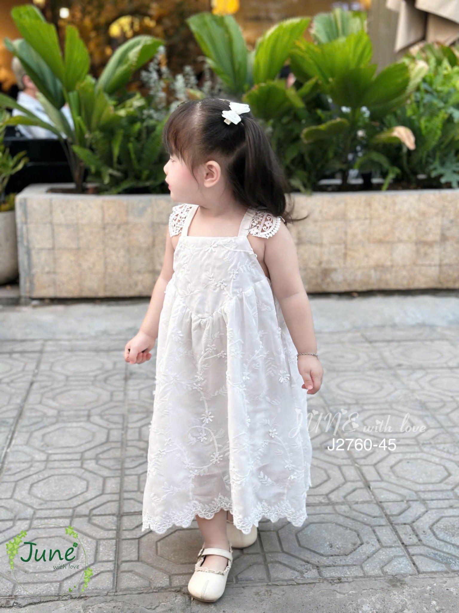 J2760 - Váy June With Love màu trắng ren chéo lưng bé gái size 1-10y