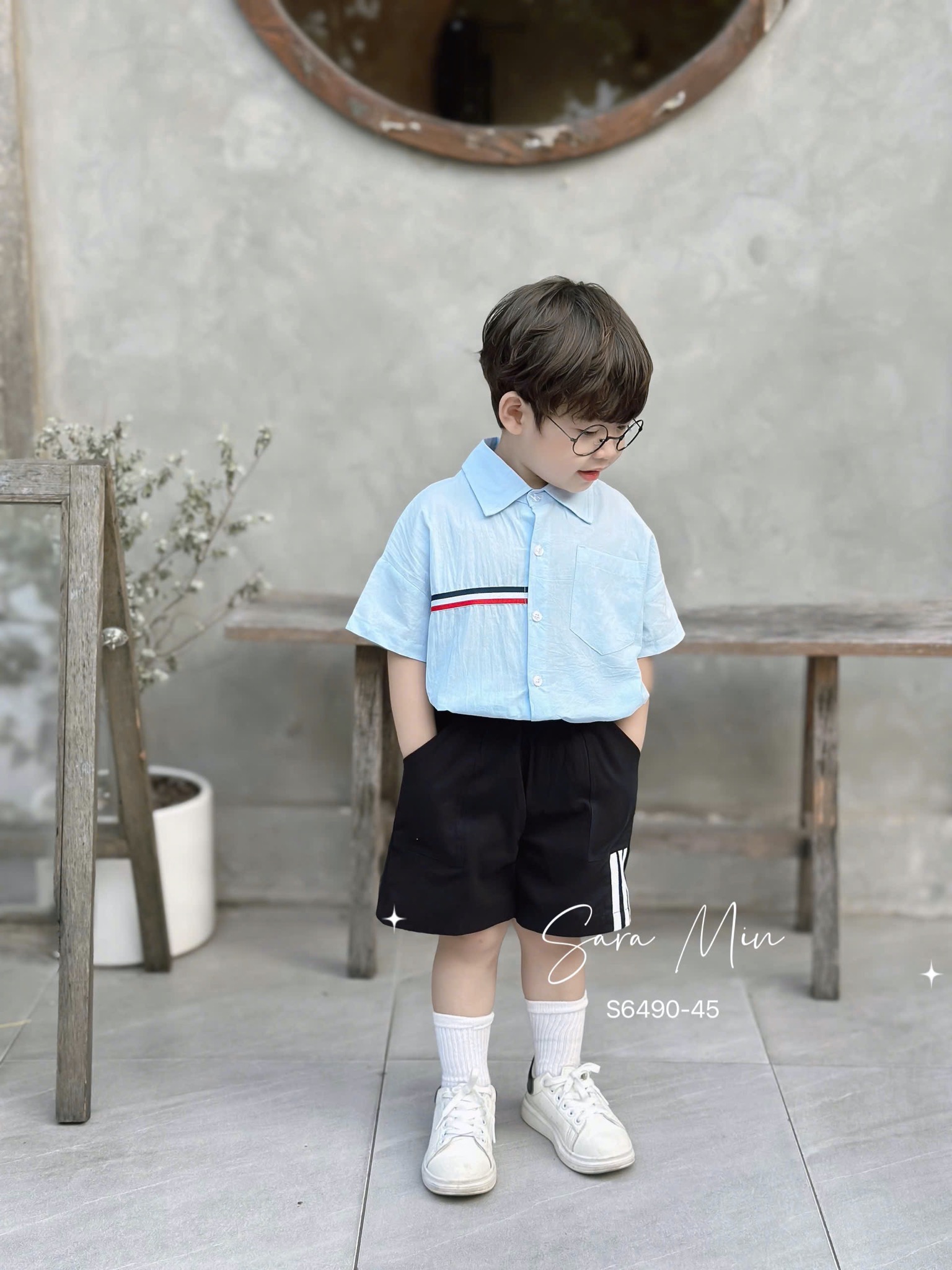 S6490 - Bộ Sara Min áo sơ mi xanh + quần kaki đen bé trai size 2-12y