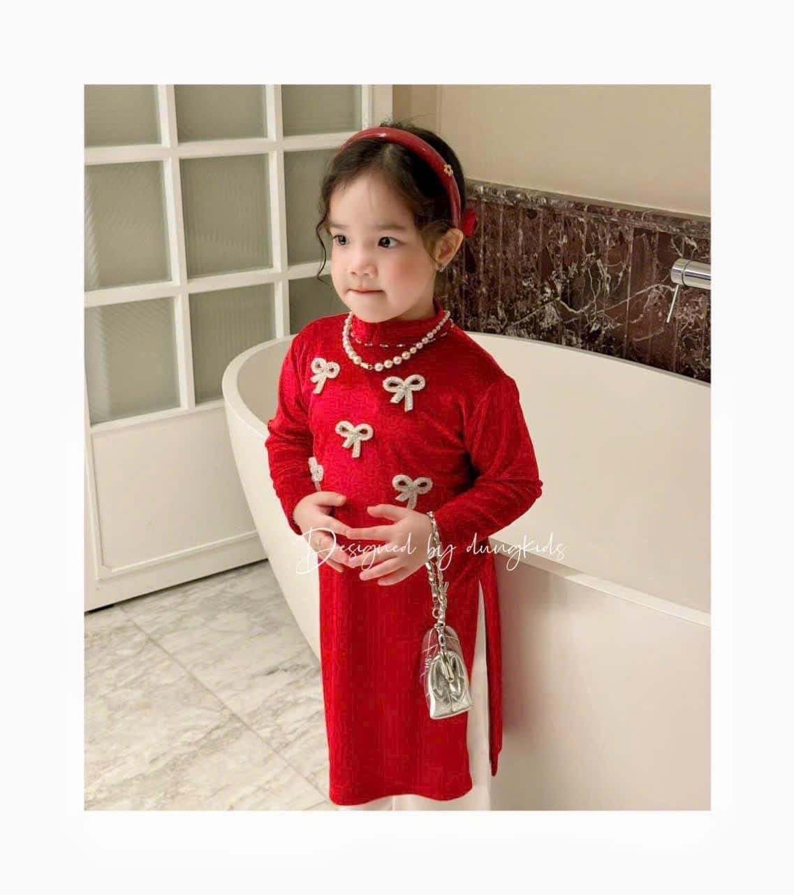 Áo dài Dungkids vải nhung tuyết đính tràn nơ nhỏ 2 màu đỏ, xanh bé gái size 1-10y
