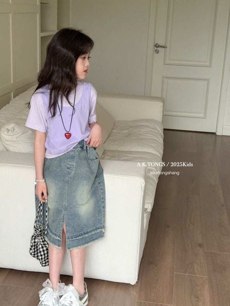Set bộ QC áo thun kem phối gile xanh/tím + chân váy jean mềm bé gái size 110-150