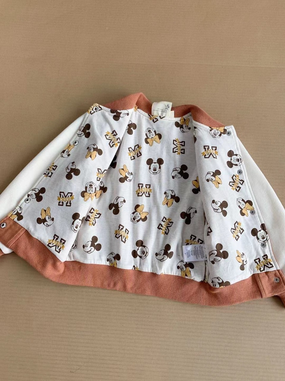 Áo khoác bomber Disney Mickey màu nâu phối tay be size 1-5y