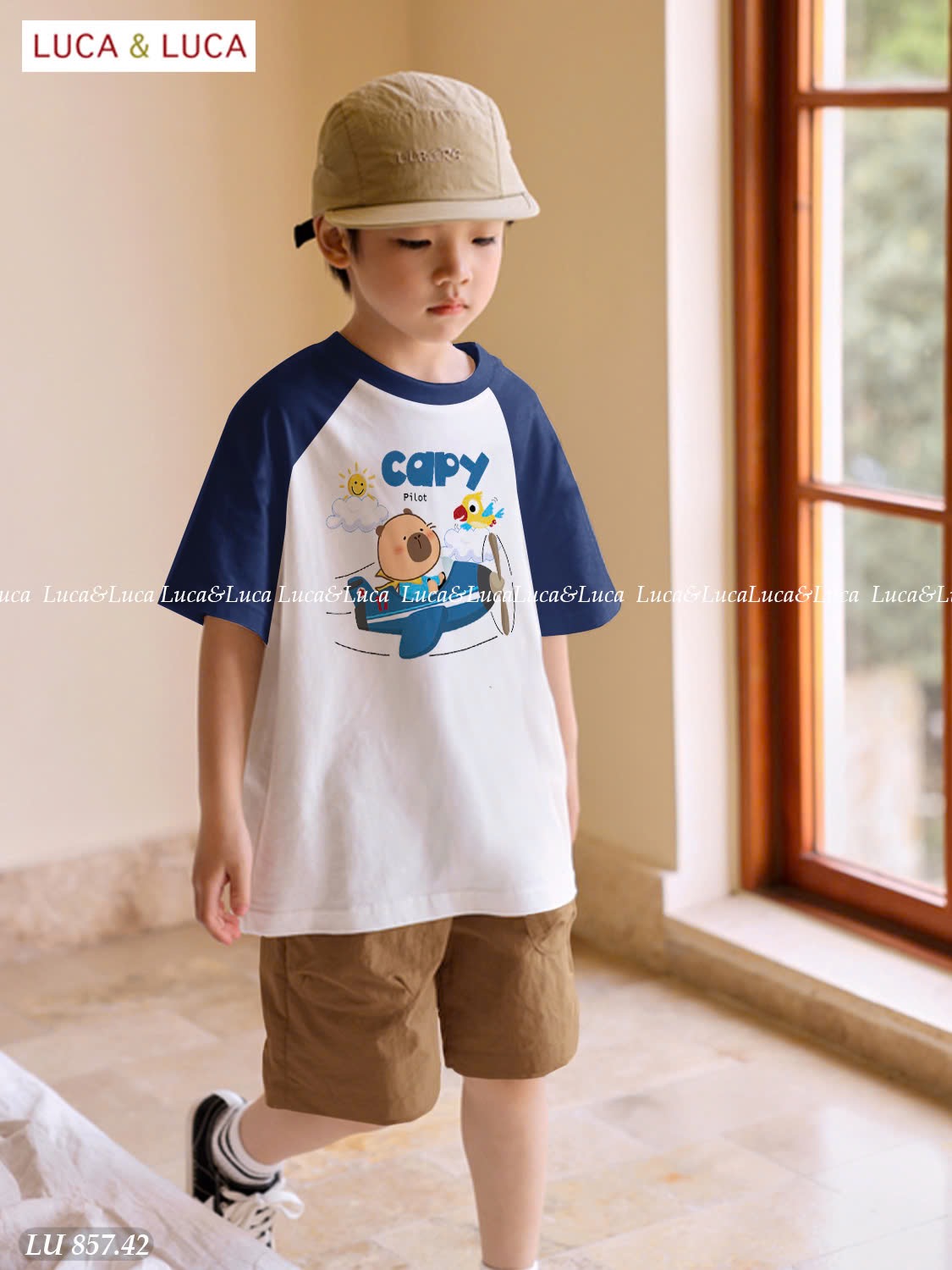 LU 857 - Bộ Luca Luca tay giác lăng Capybara lái máy bay + quần kaki bé trai size 2-12y