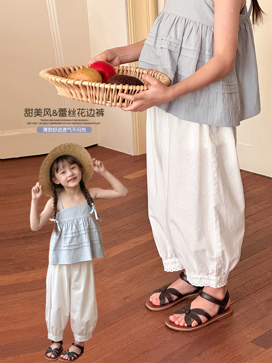 Quần vải thô Ambb bo ren gấu màu trắng bé gái size 90-160