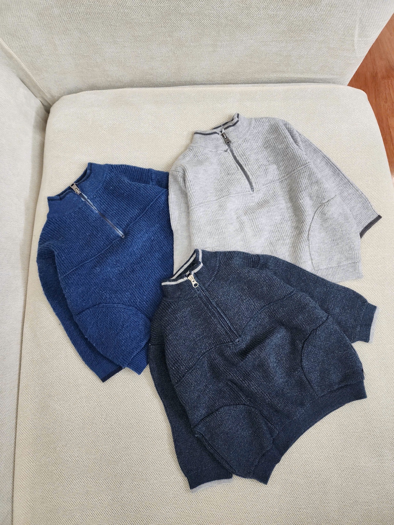 Áo len cổ khoá Zara 3 màu bé trai size 9m-5y