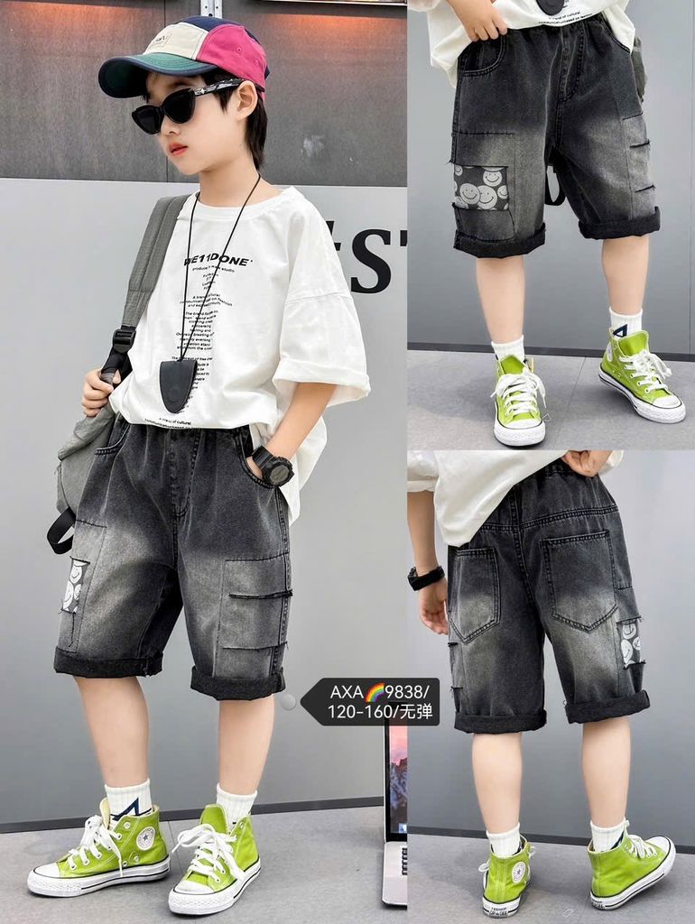 9838 - Quần ngố jean mềm màu đen hoạ tiết mặt cười cho bé trai size 120-160
