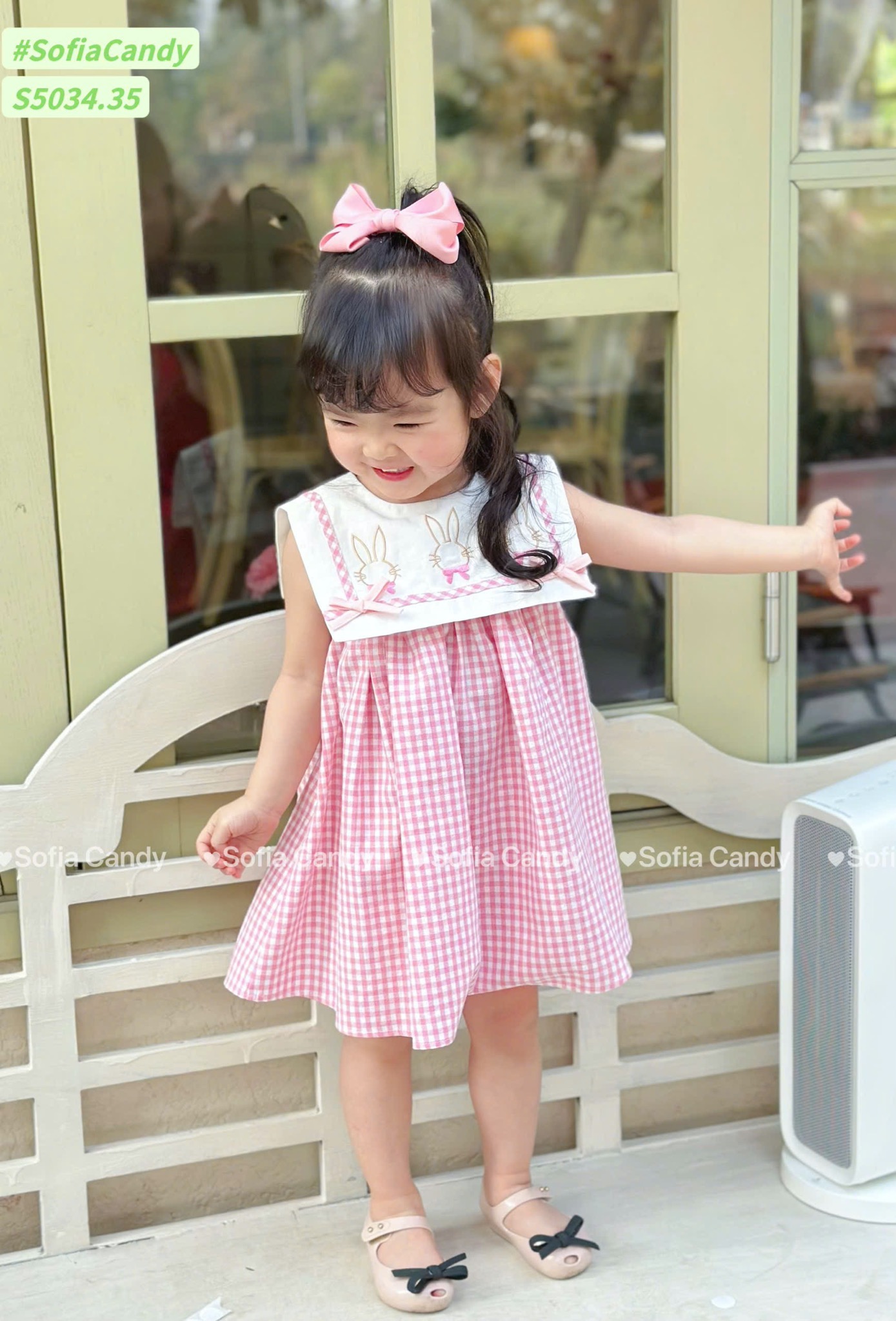 S5034 - Váy Sofia Candy sát nách kẻ hồng phối cổ trắng thêu thỏ bé gái size 1-10y