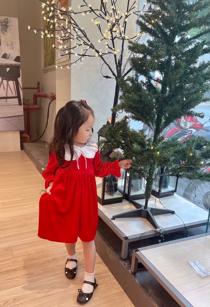 Váy Lennco nhung đỏ phối cổ sen bèo trắng size 12m - 10y