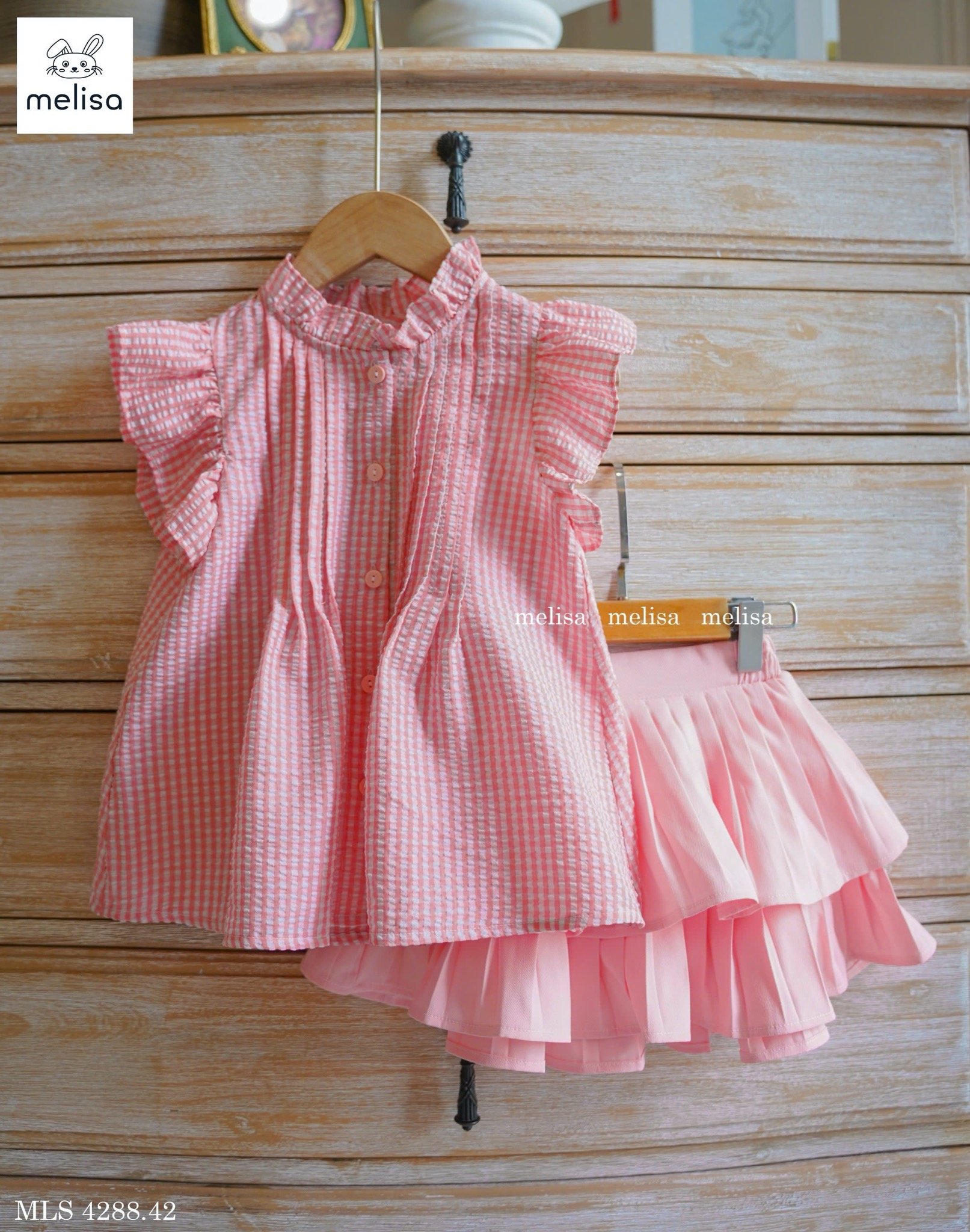 MLS 4288 - Set Melisa áo kẻ caro hồng trắng - chân váy xêp li hồng size 2 - 12y
