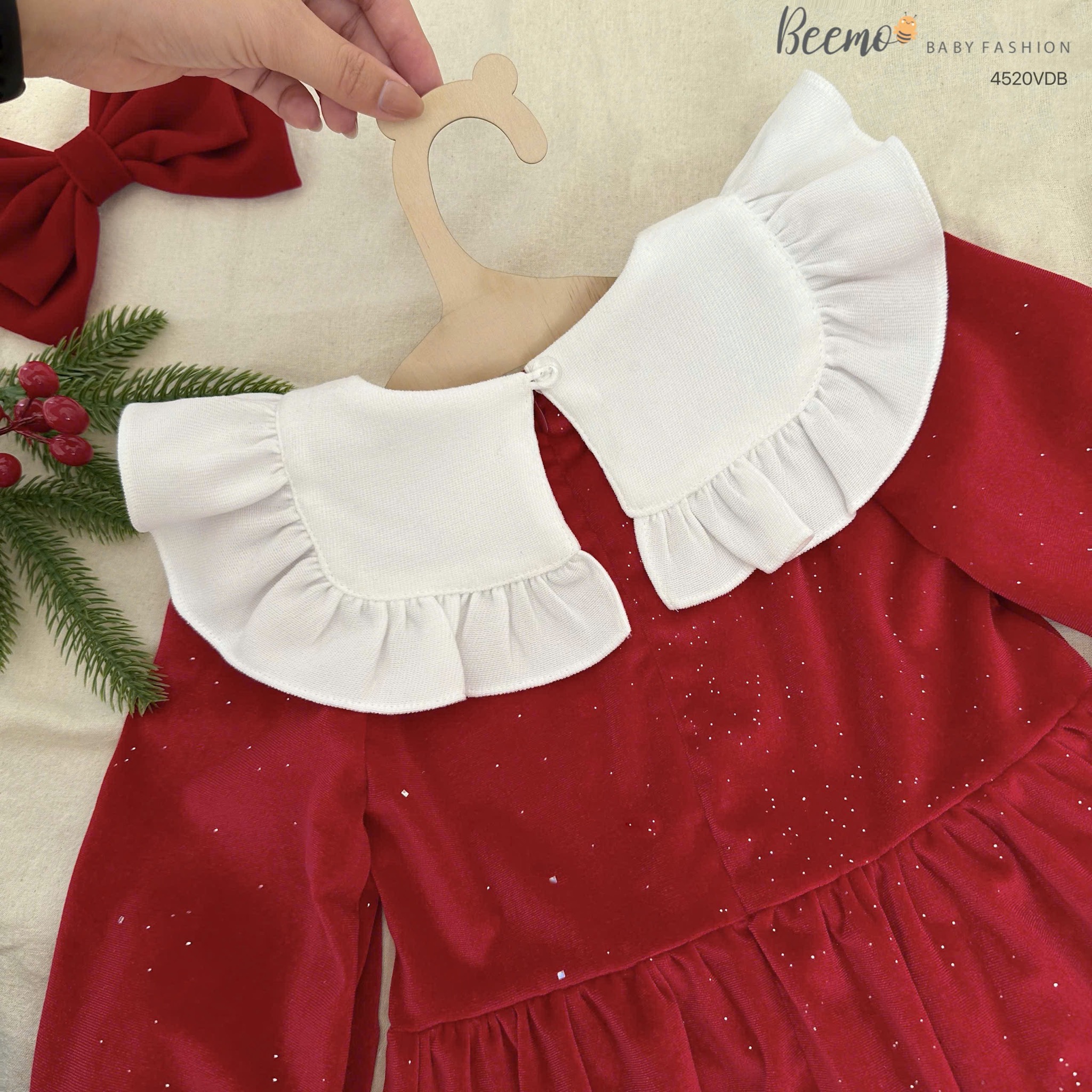 Váy nhung đỏ ánh nhũ Beemo kèm cổ yếm trắng size 80 - 130